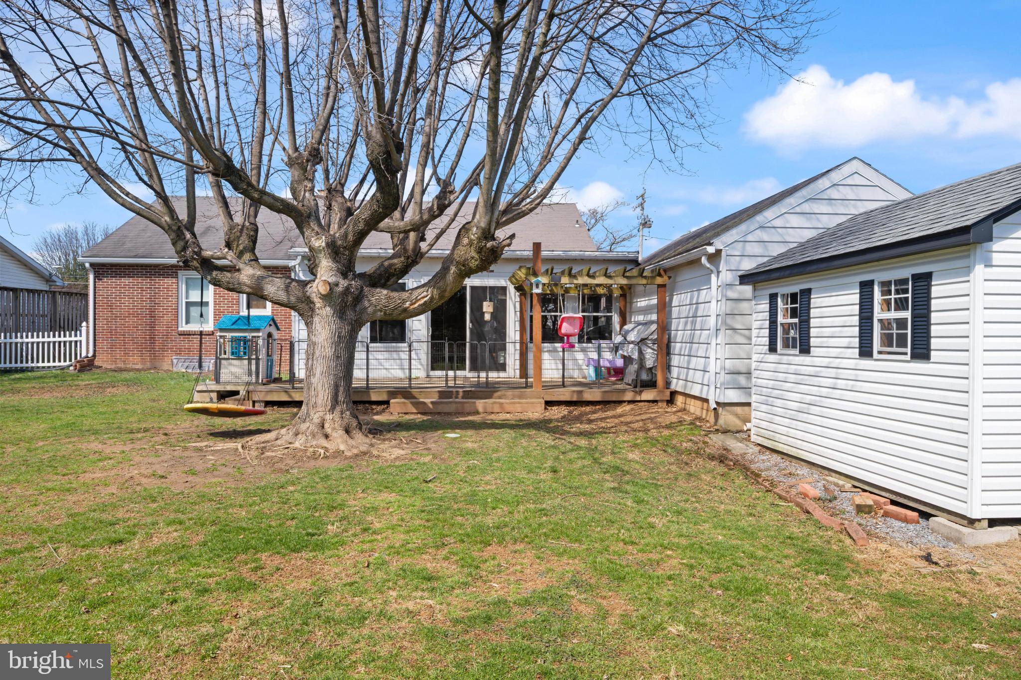 HAMPSTEAD - Residential