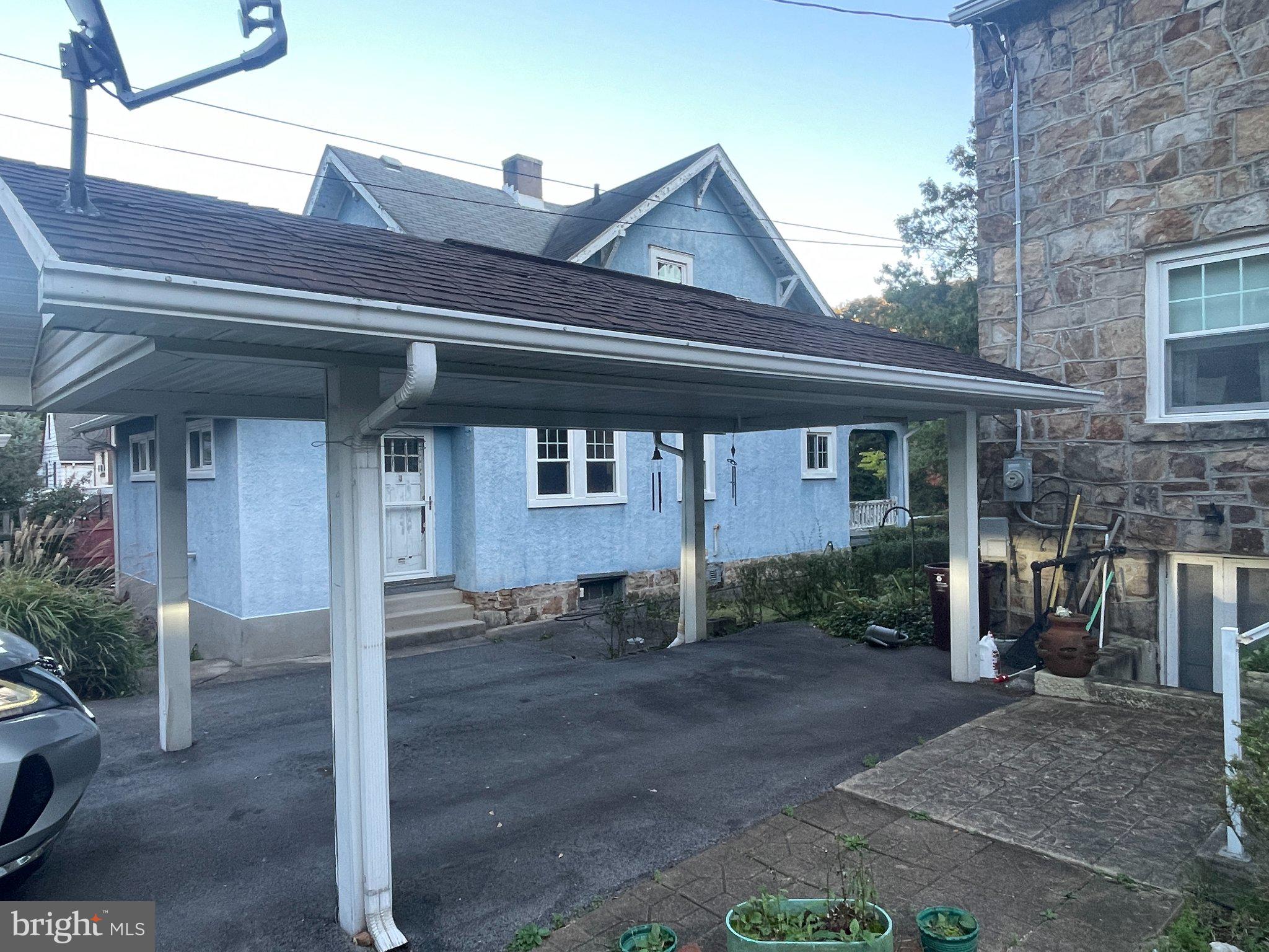 813 BRADDOCK ROAD