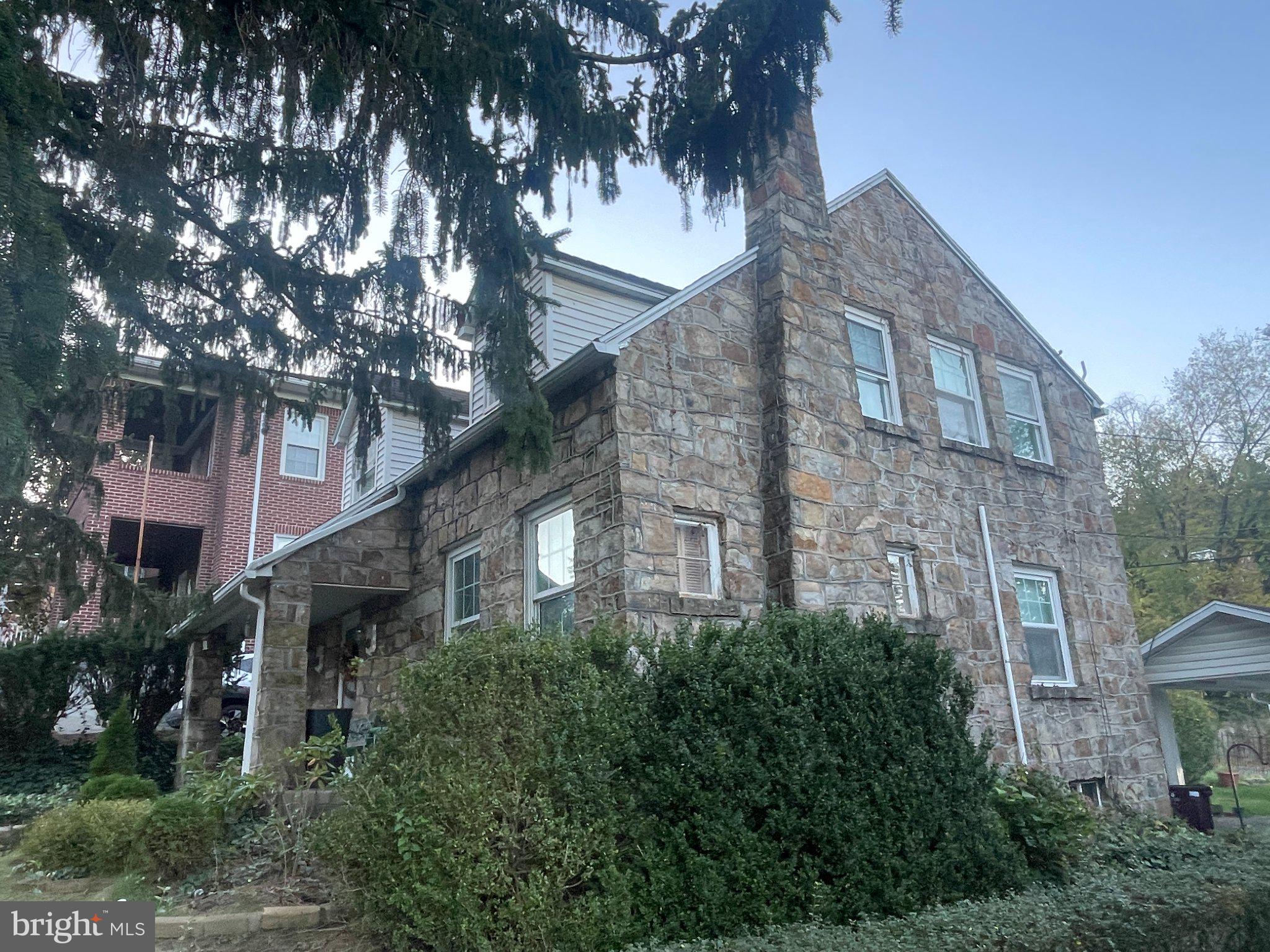 813 BRADDOCK ROAD