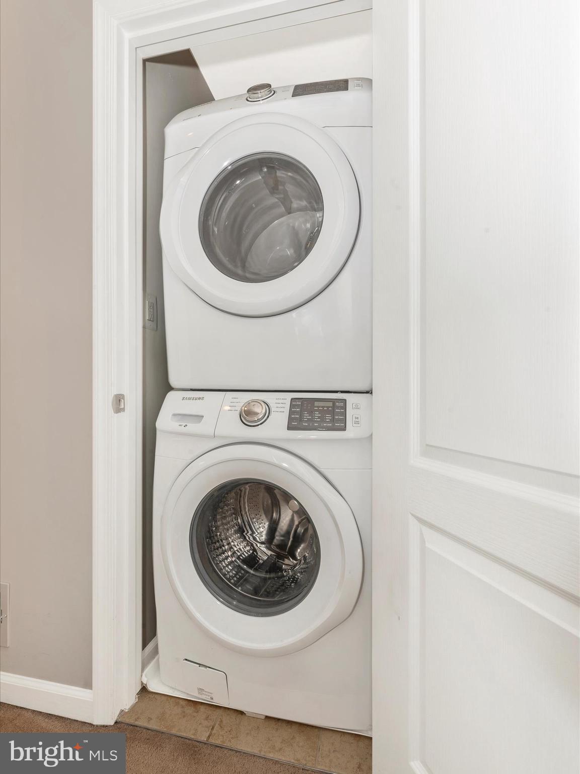 SPRING RIDGE - Residential