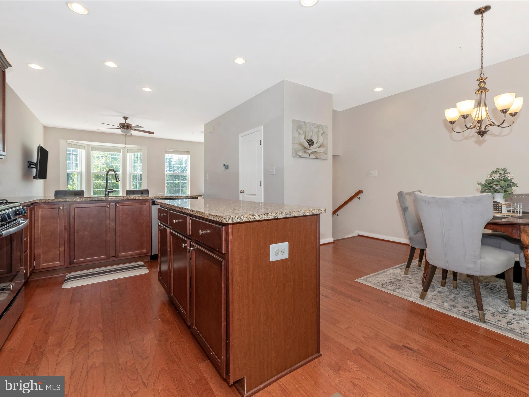 SPRING RIDGE - Residential