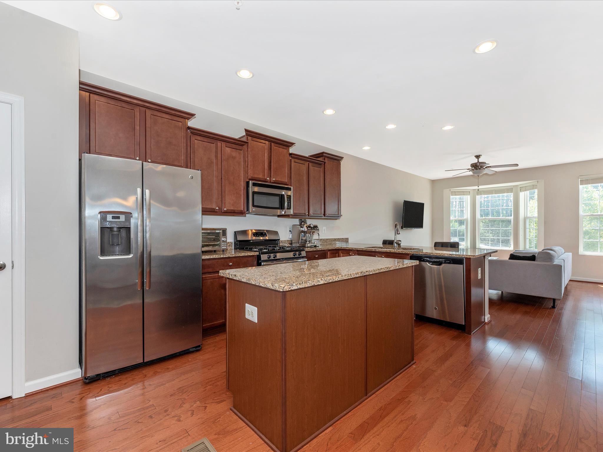 SPRING RIDGE - Residential