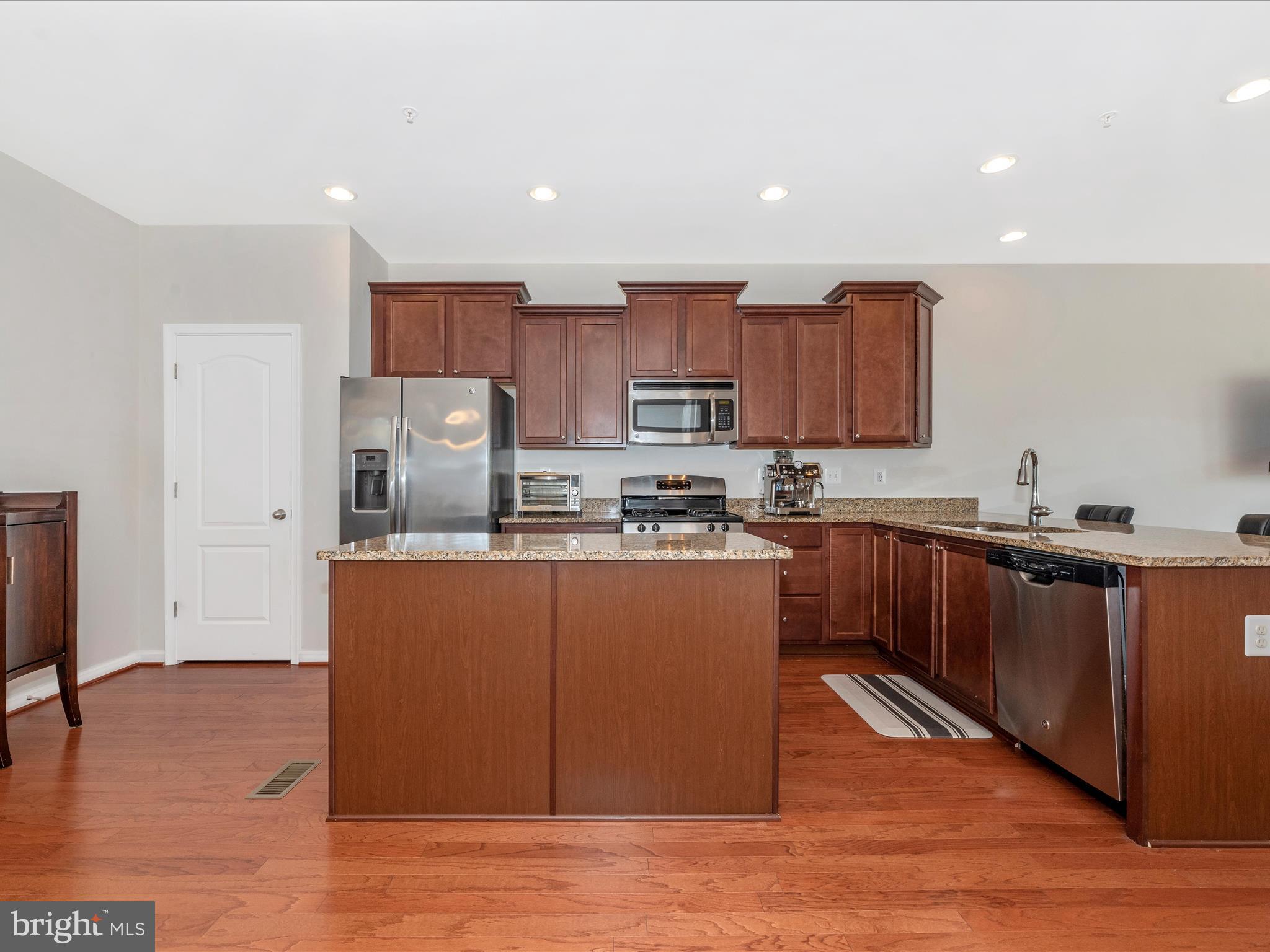 SPRING RIDGE - Residential