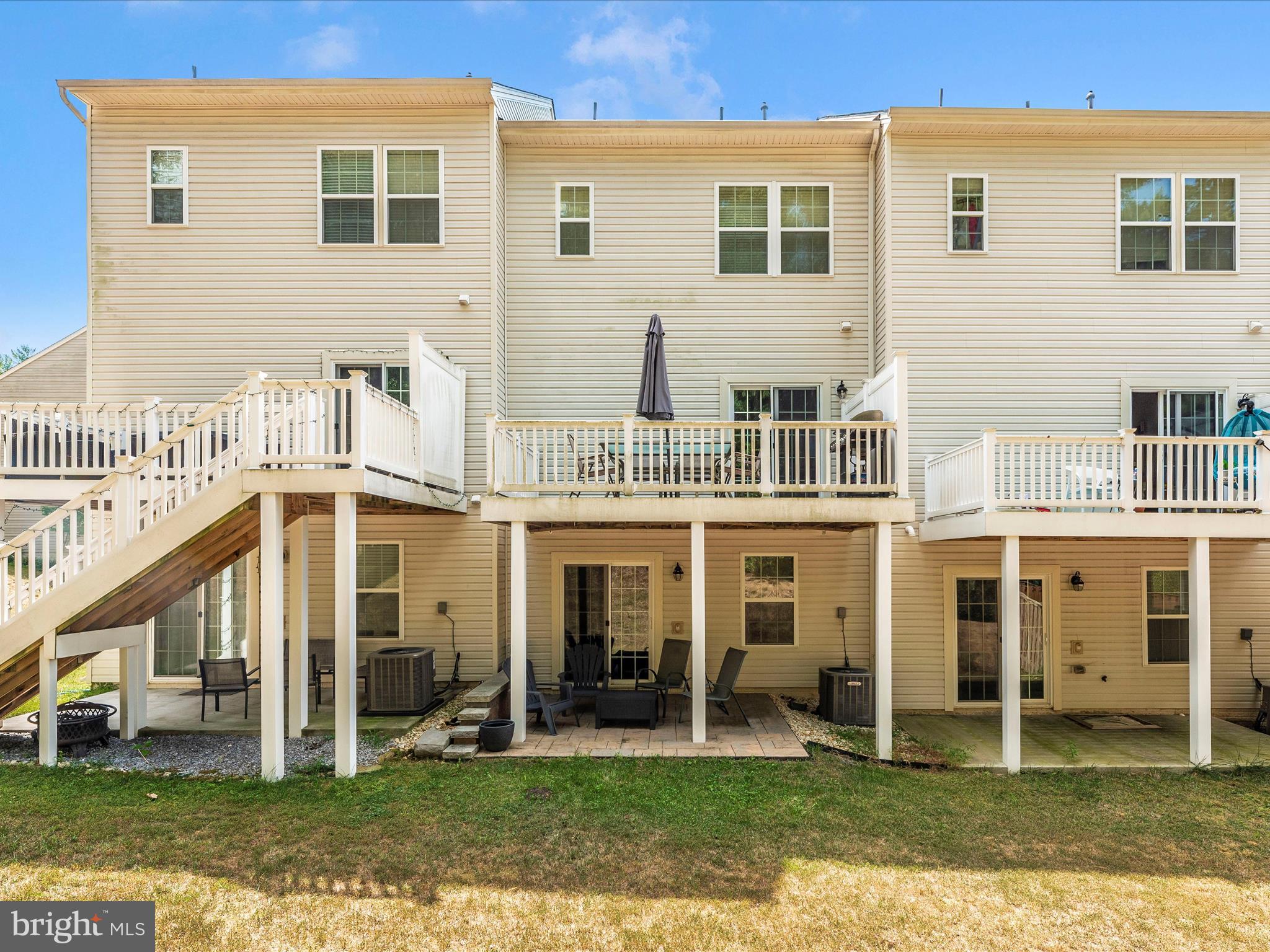 SPRING RIDGE - Residential