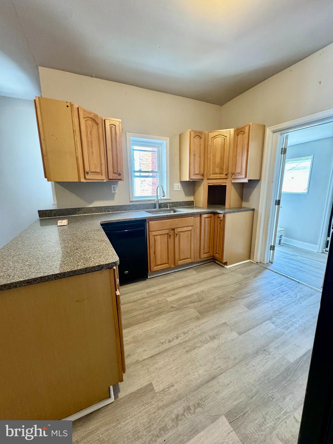 CARROLL PARK - Residential Lease