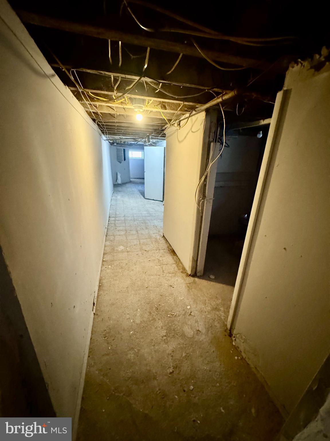 CARROLL PARK - Residential Lease