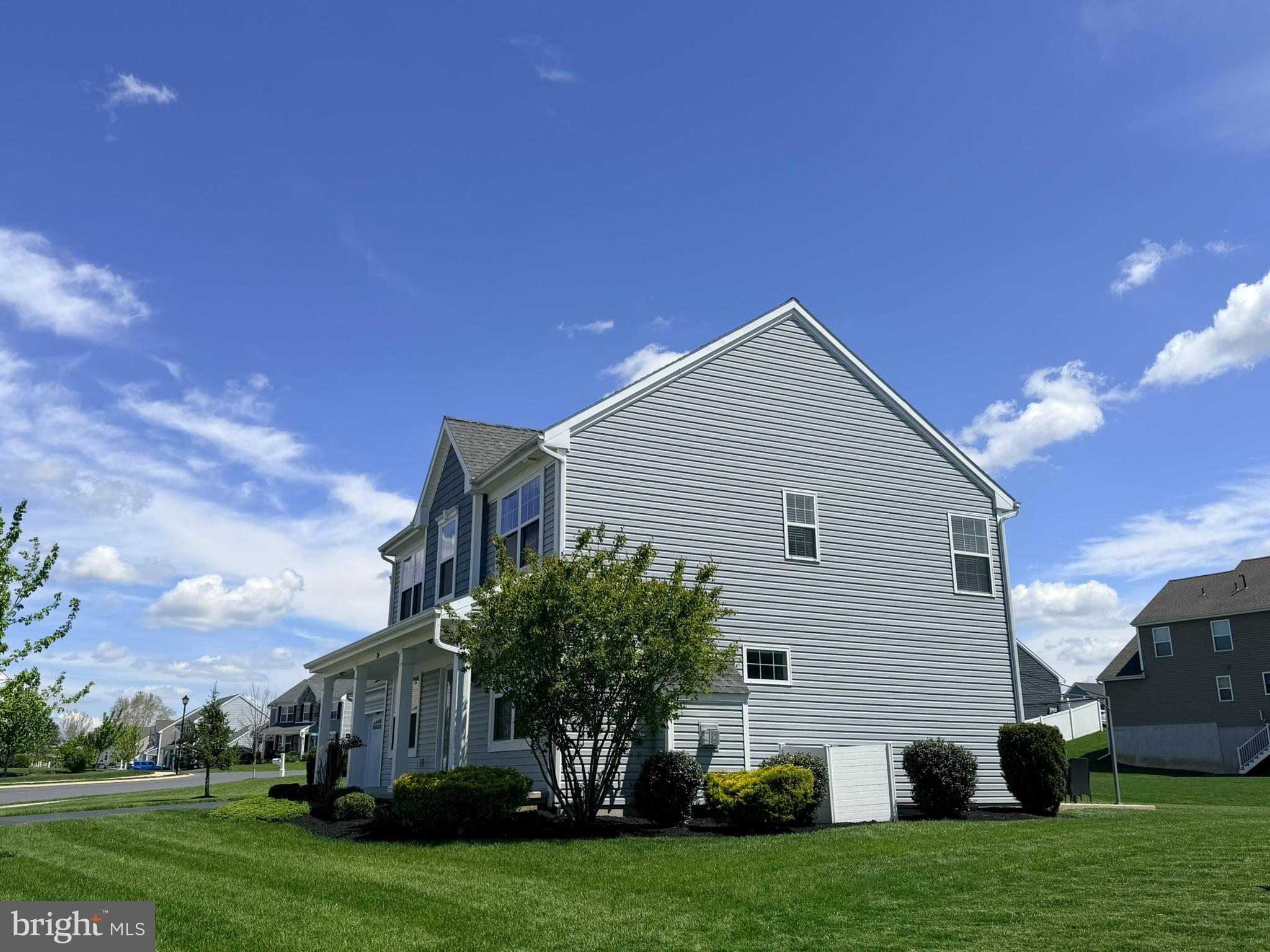 24 AMBER LANE