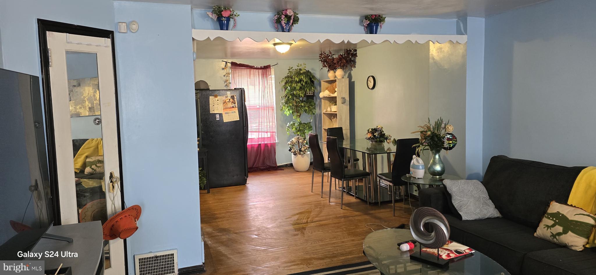 LAWNCREST - Residential