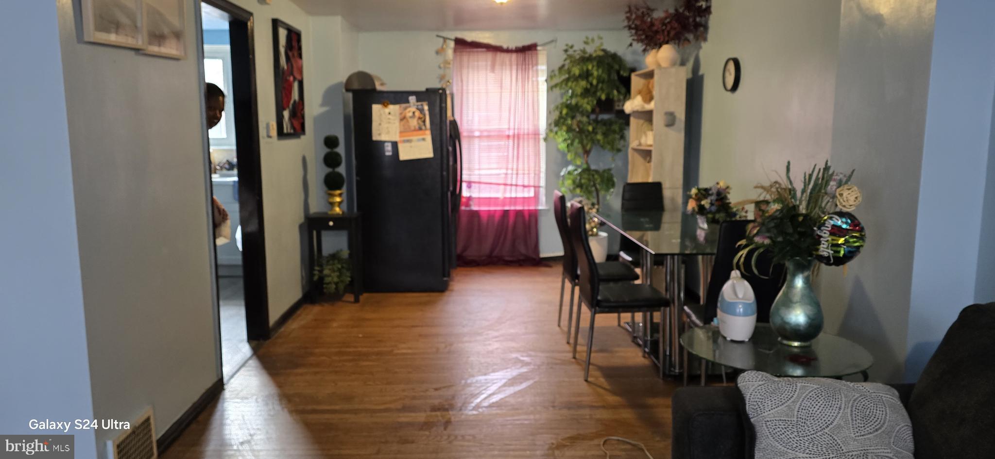 LAWNCREST - Residential