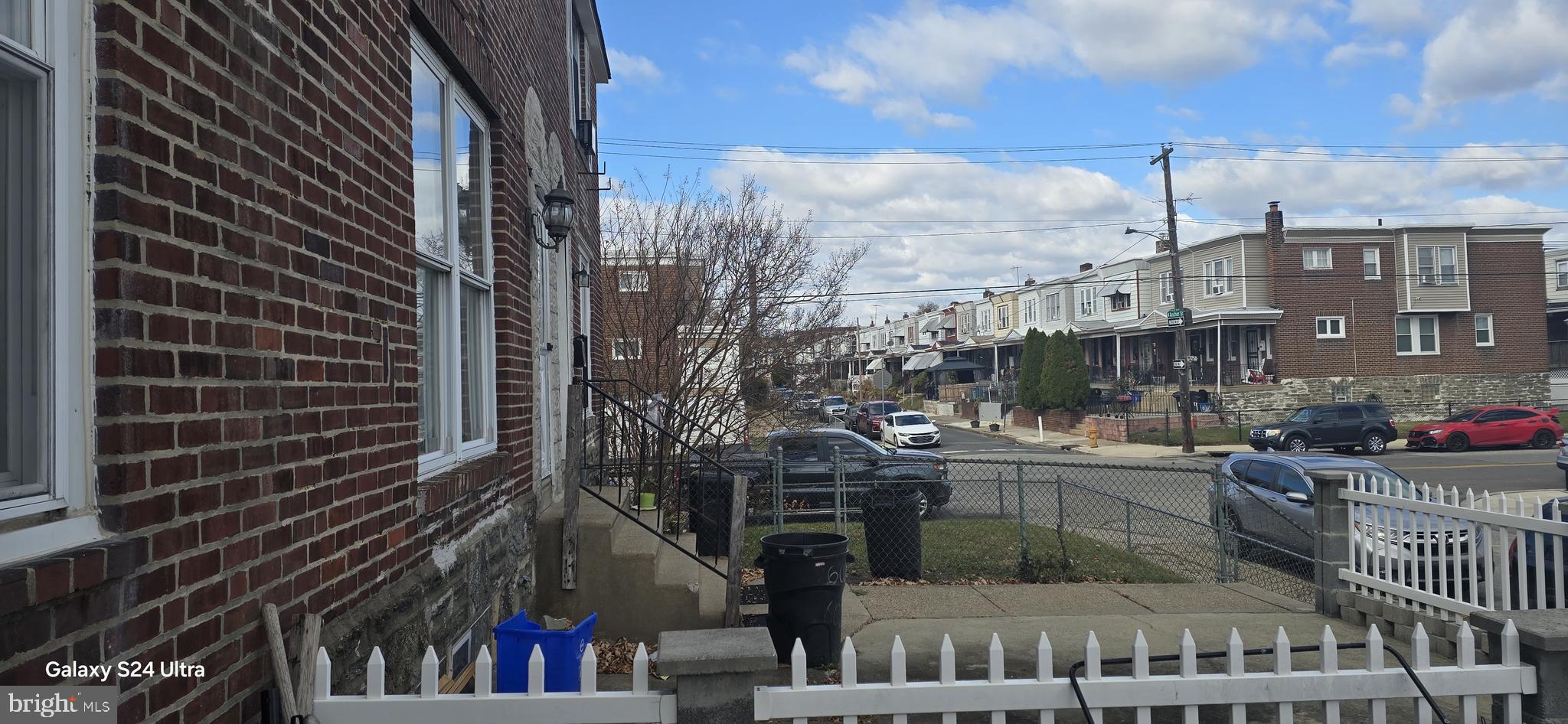 LAWNCREST - Residential