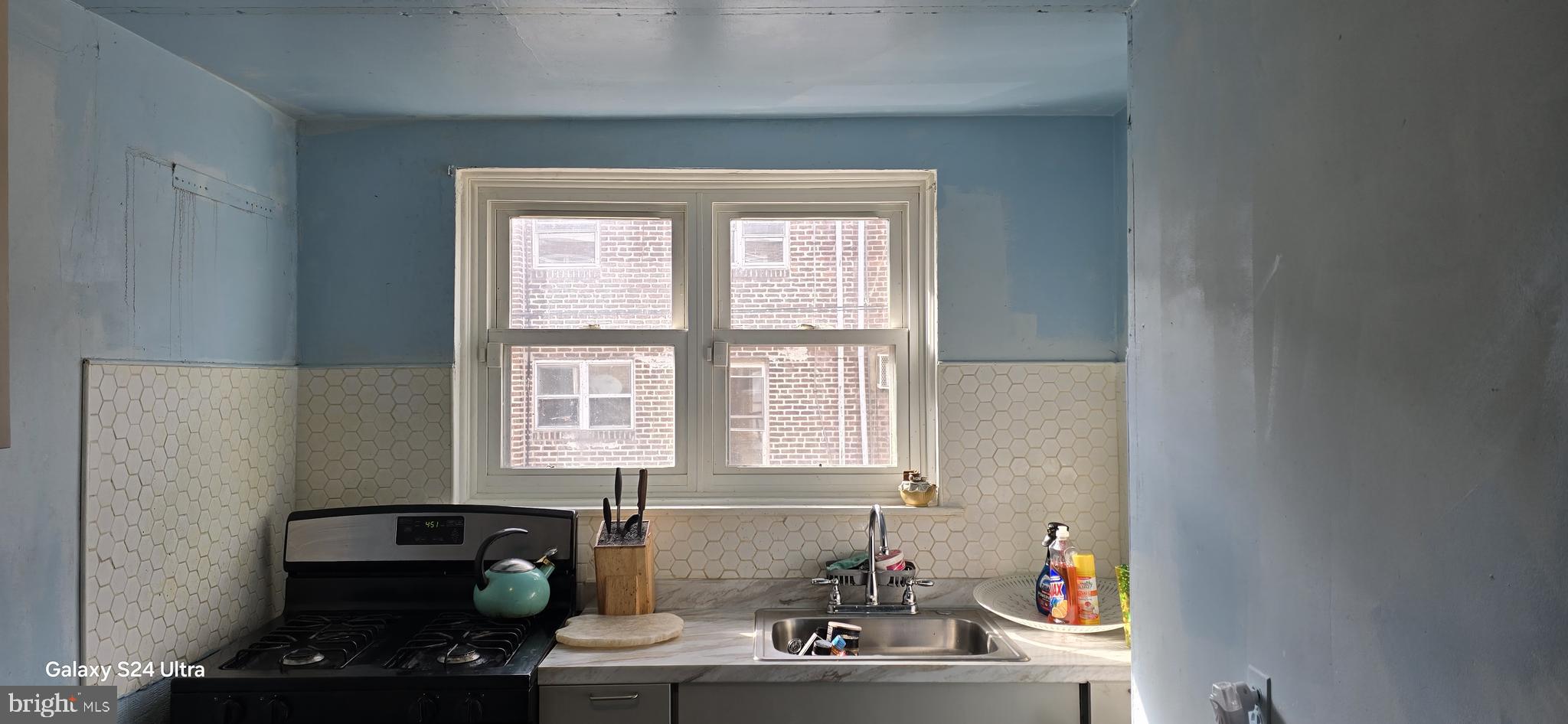 LAWNCREST - Residential