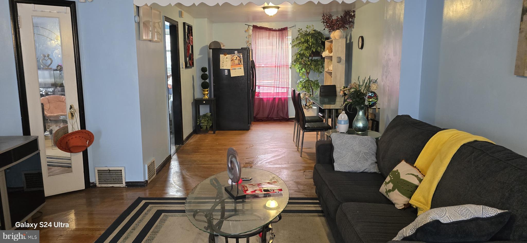 LAWNCREST - Residential