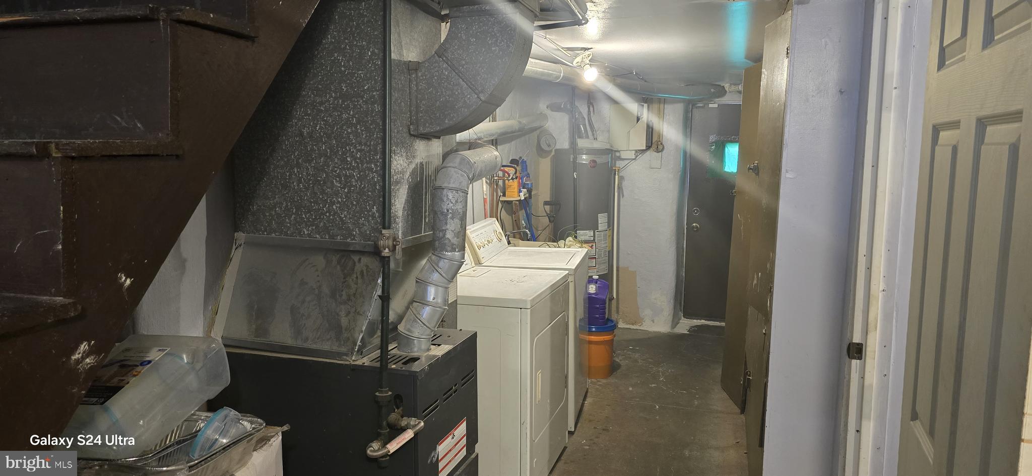 LAWNCREST - Residential