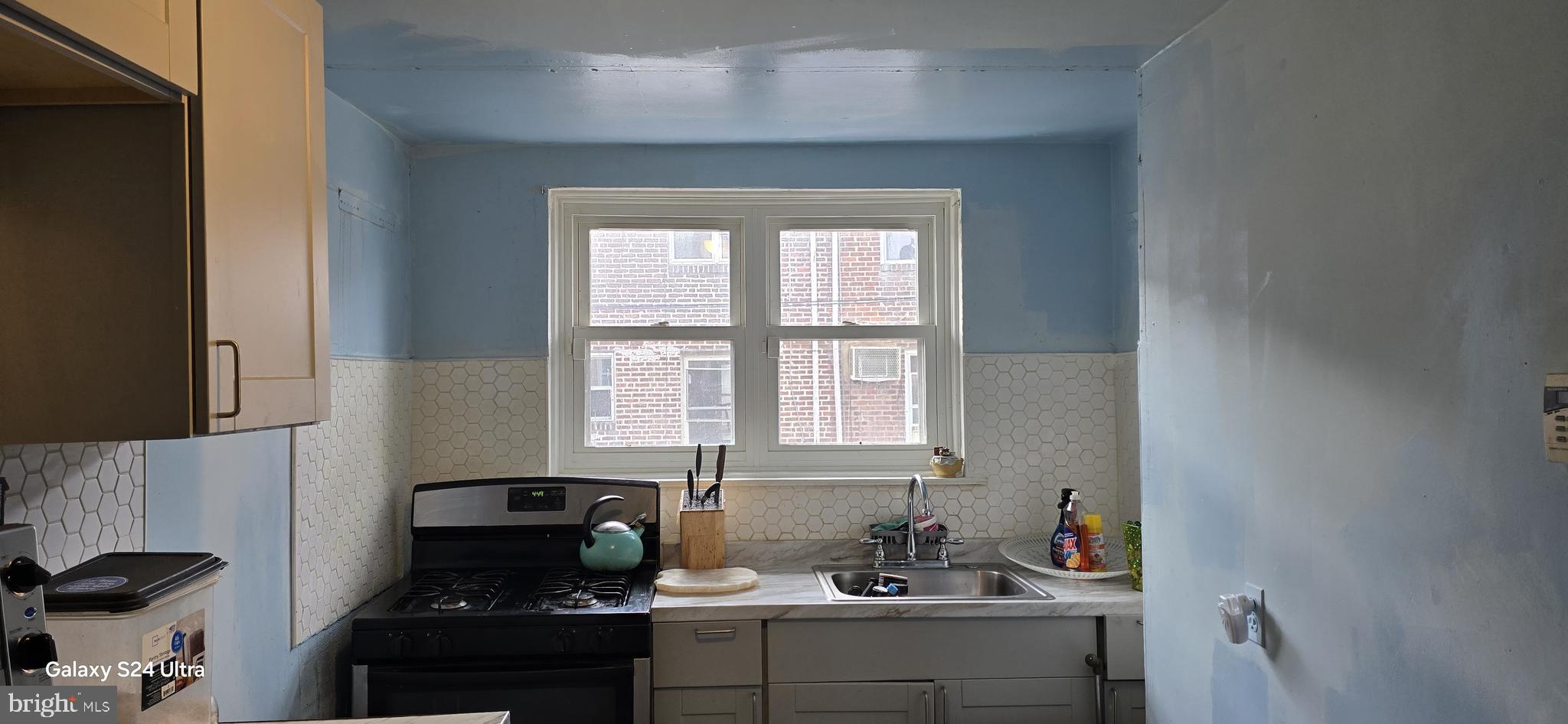 LAWNCREST - Residential