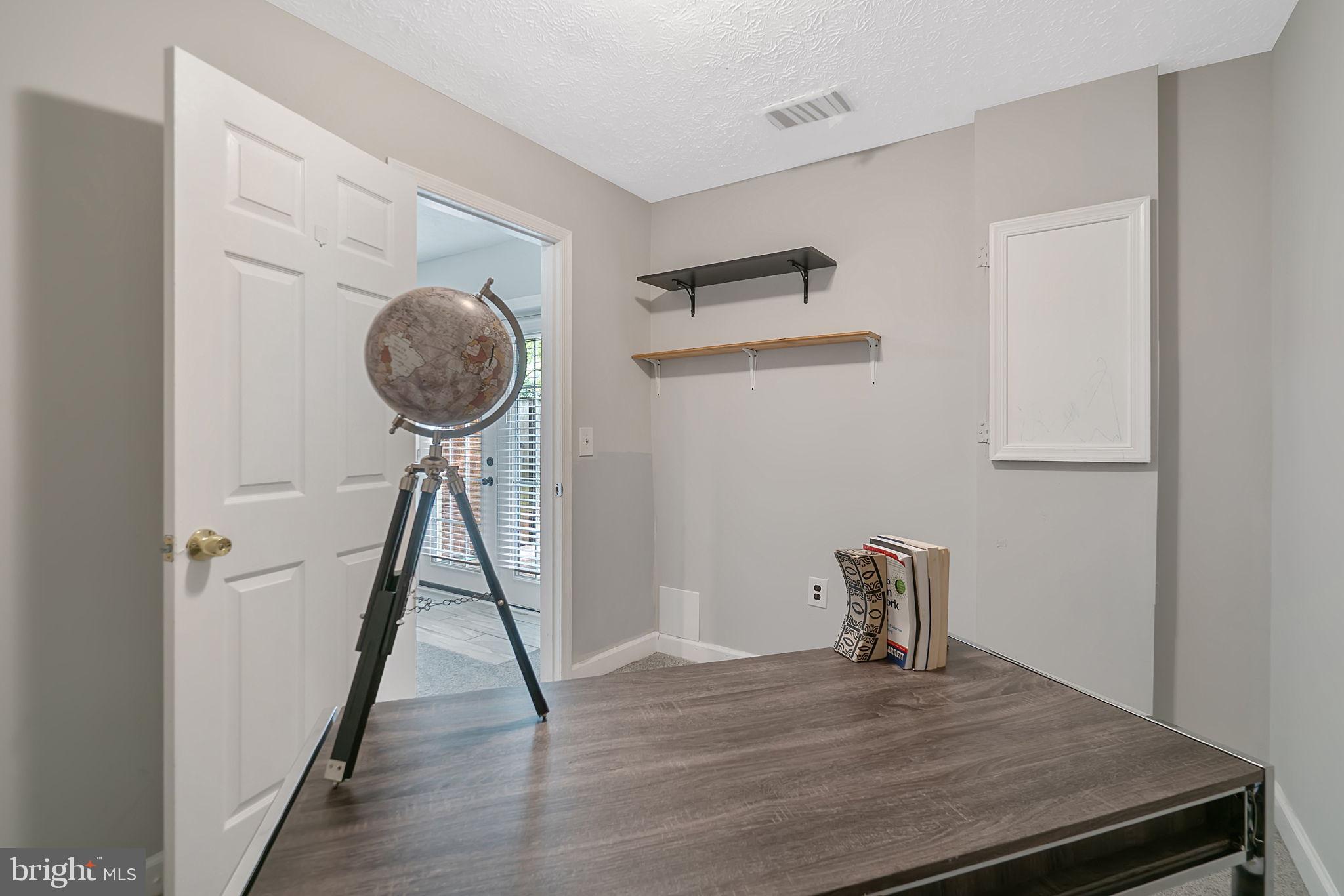 CROMWELL STATION - Residential