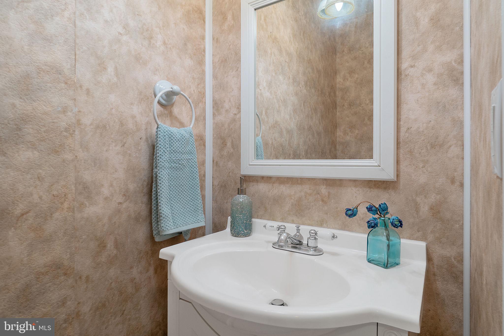 CROMWELL STATION - Residential