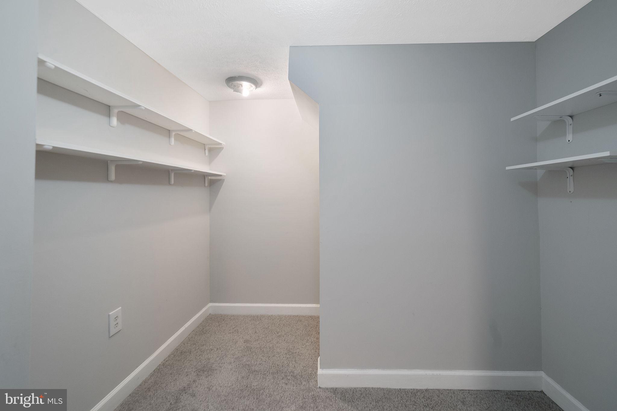 CROMWELL STATION - Residential