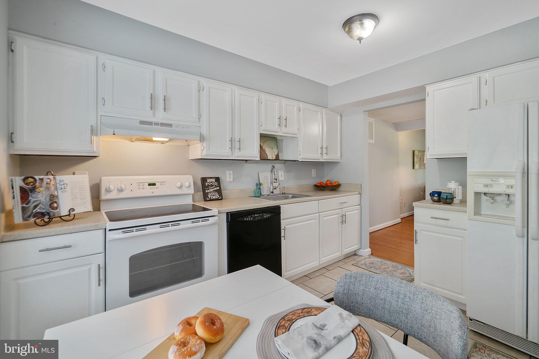 CROMWELL STATION - Residential