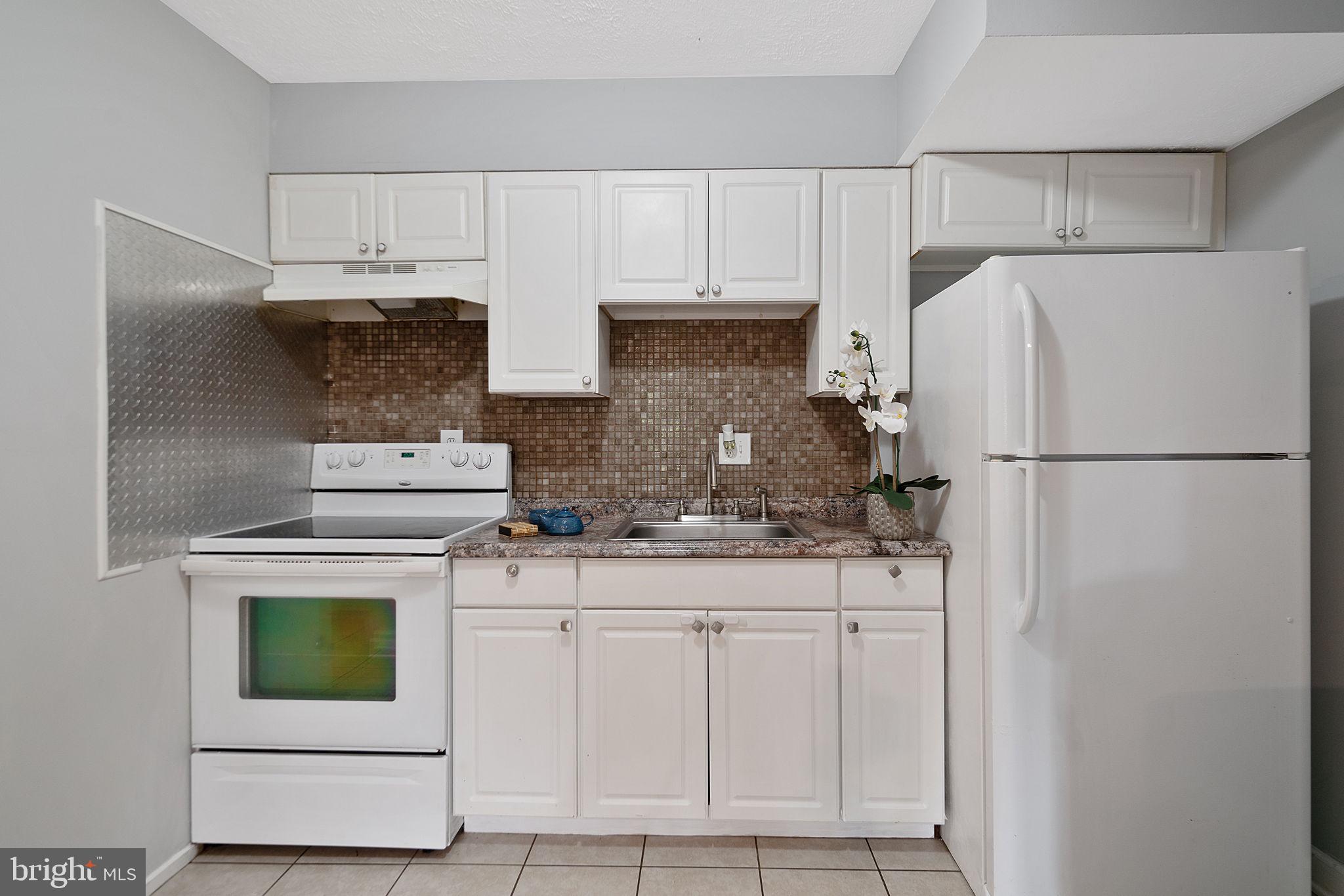 CROMWELL STATION - Residential