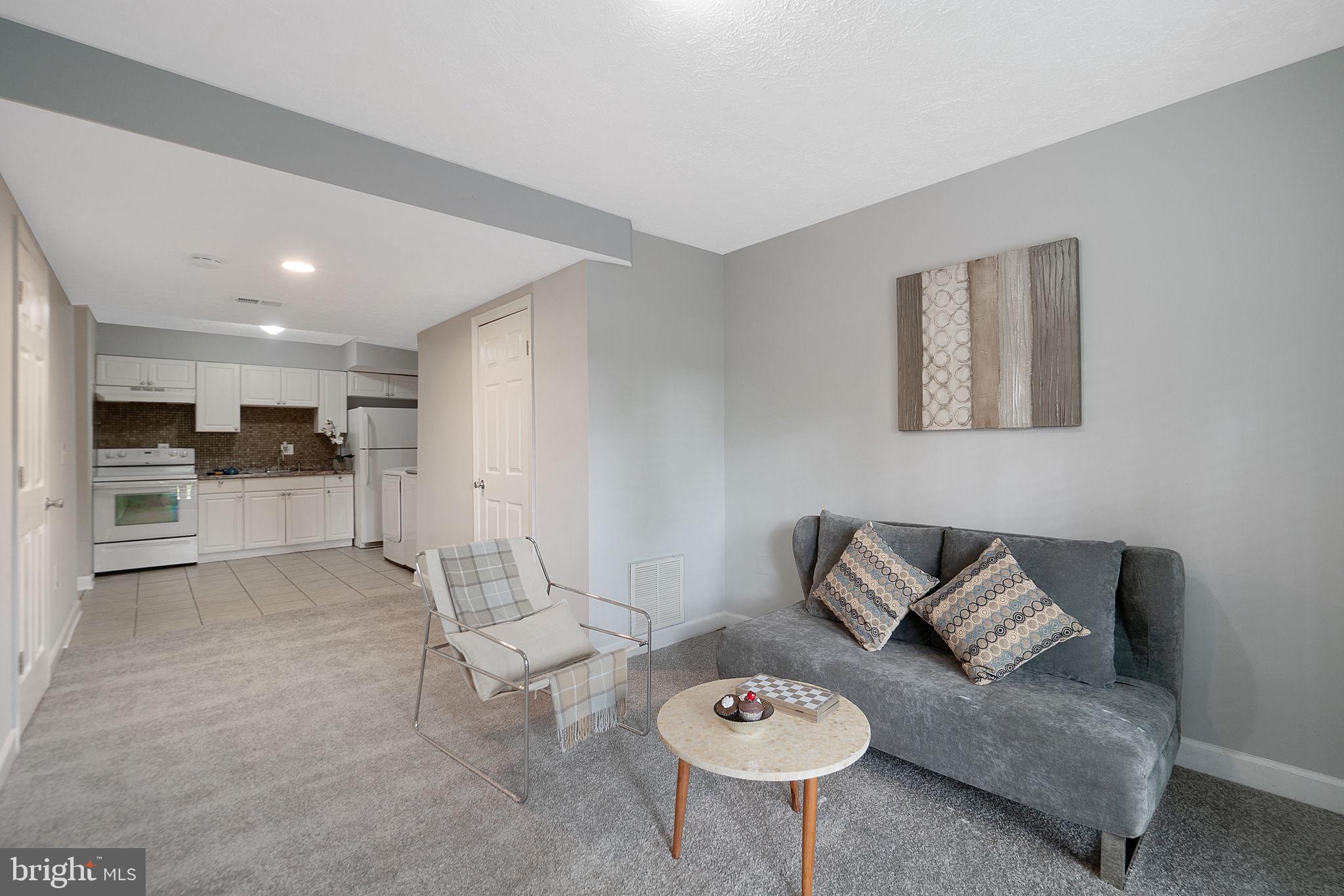 CROMWELL STATION - Residential