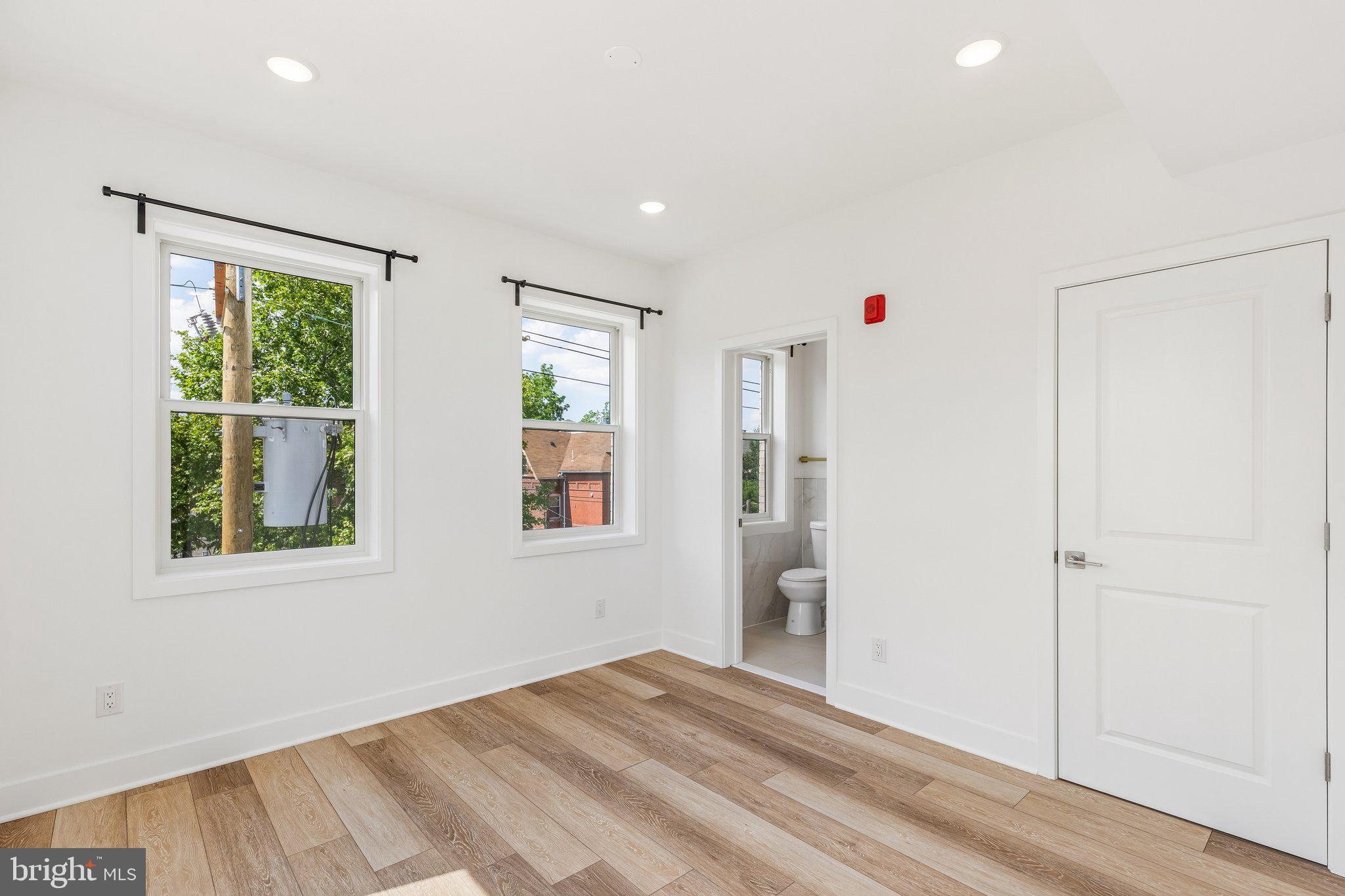 239 S FARRAGUT STREET 43 101