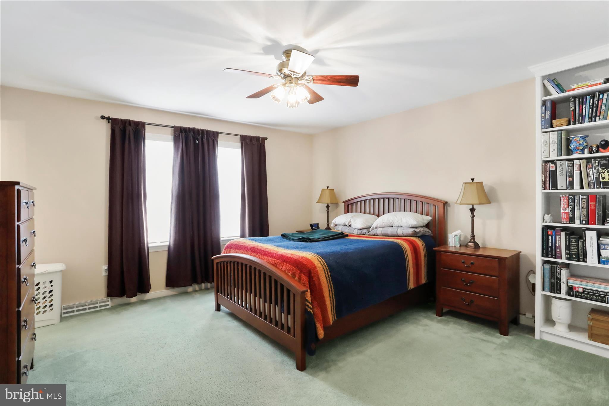 COLONIAL PARK EAST - Residential