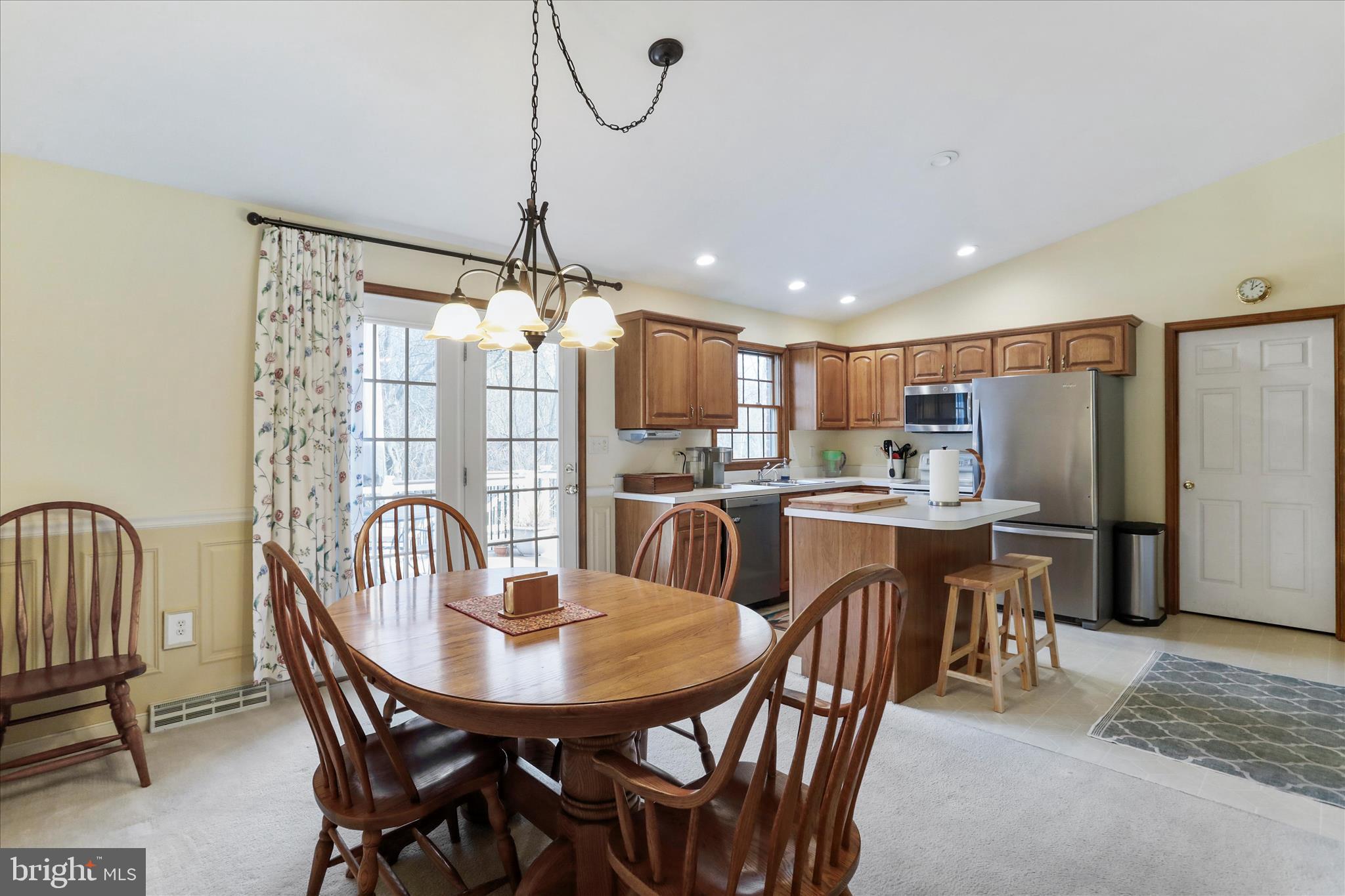 COLONIAL PARK EAST - Residential