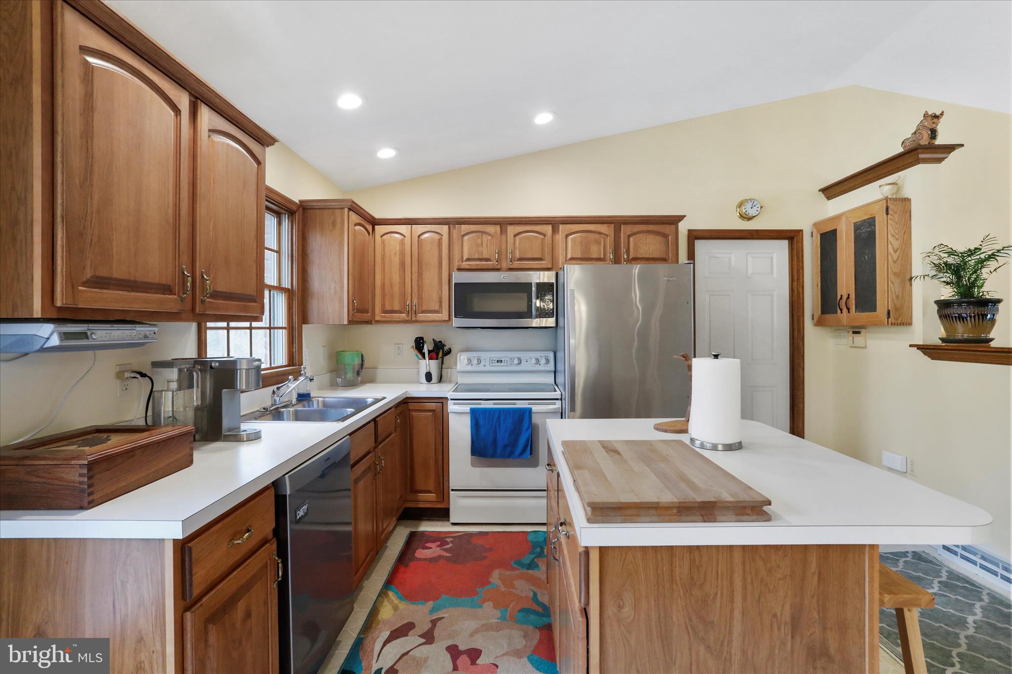 COLONIAL PARK EAST - Residential