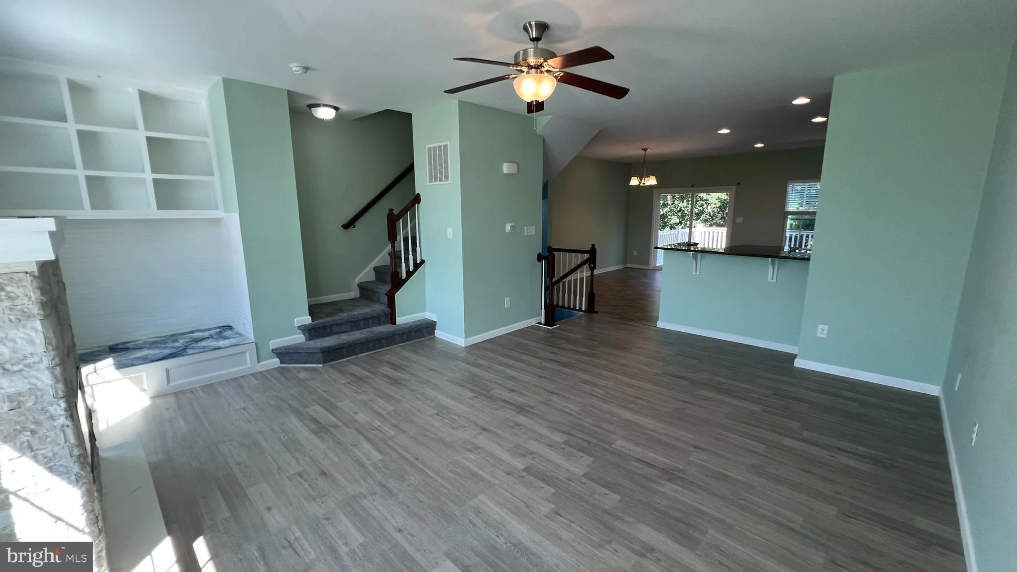 Sicklerville, New Jersey 08081, United States, 3 Bedrooms Bedrooms, ,3 BathroomsBathrooms,Residential,Pending,196903