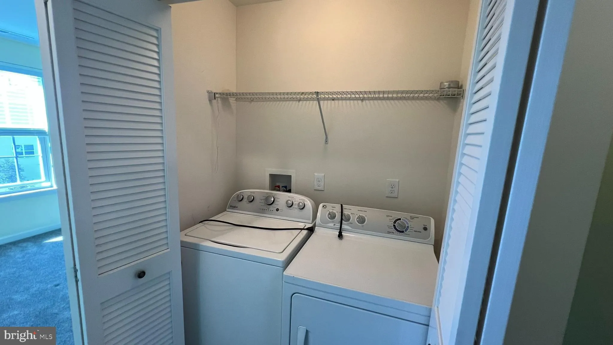 Sicklerville, New Jersey 08081, United States, 3 Bedrooms Bedrooms, ,3 BathroomsBathrooms,Residential,Pending,196903