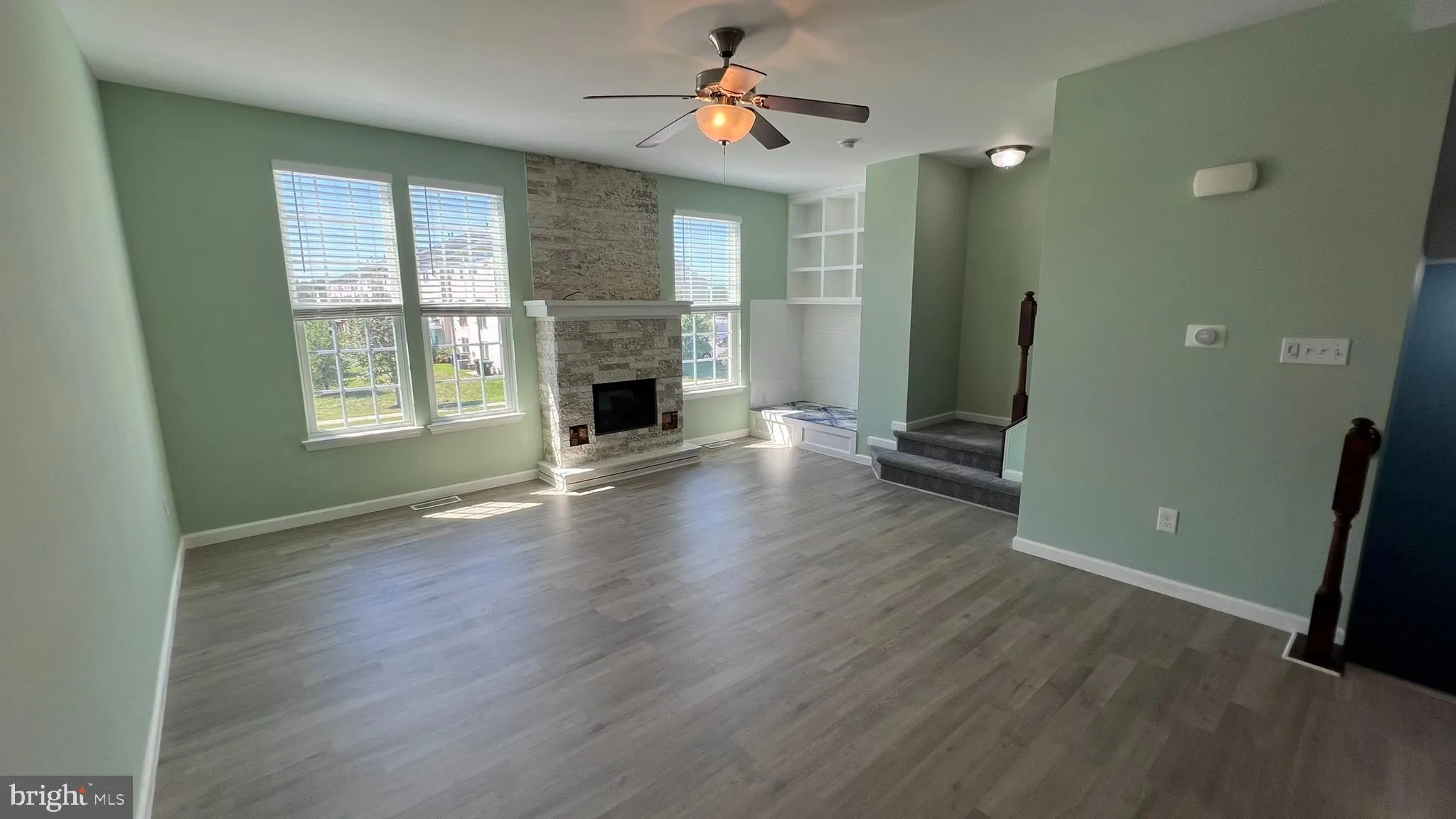 Sicklerville, New Jersey 08081, United States, 3 Bedrooms Bedrooms, ,3 BathroomsBathrooms,Residential,Pending,196903