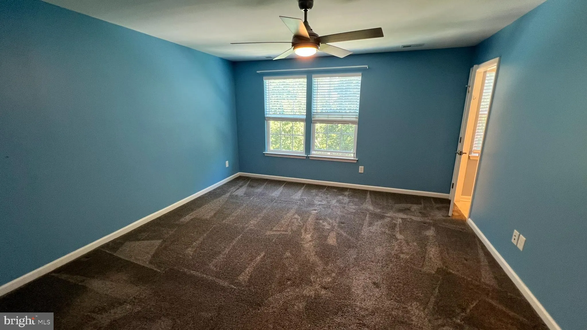 Sicklerville, New Jersey 08081, United States, 3 Bedrooms Bedrooms, ,3 BathroomsBathrooms,Residential,Pending,196903