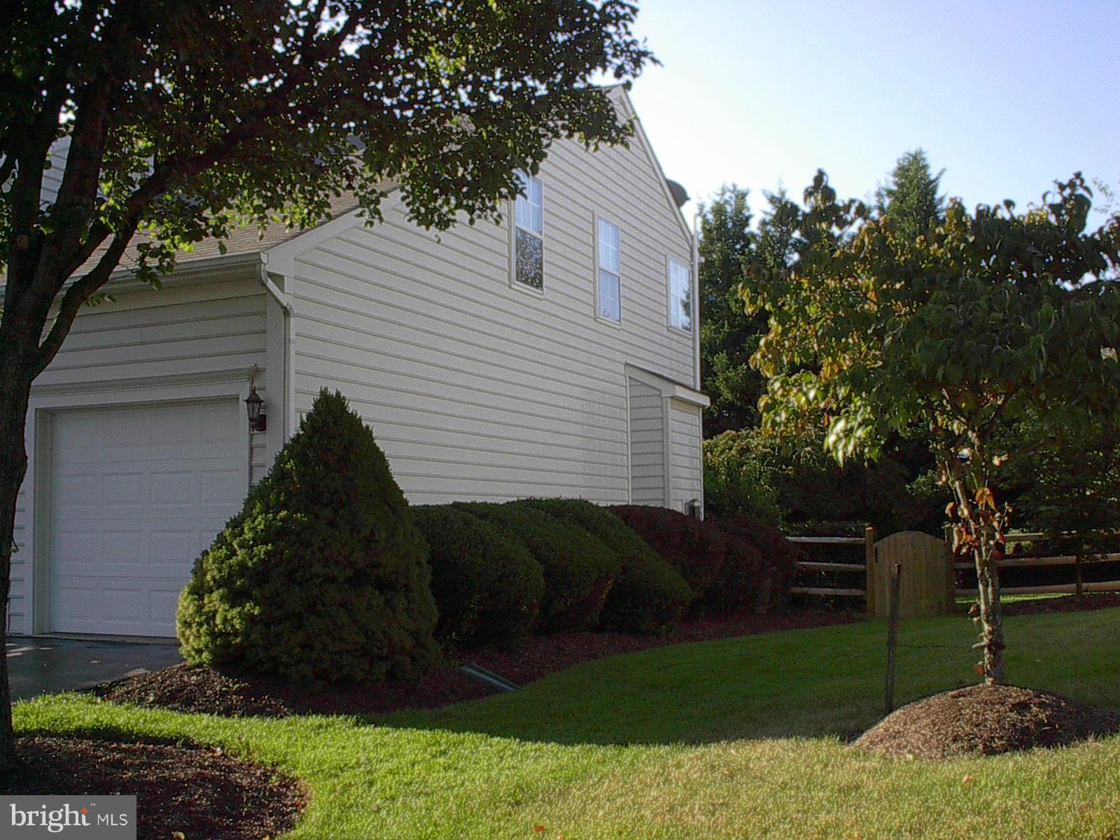 WELLINGTON/CLOVERHILL - Residential