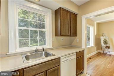 CHEVY CHASE - Residential Lease