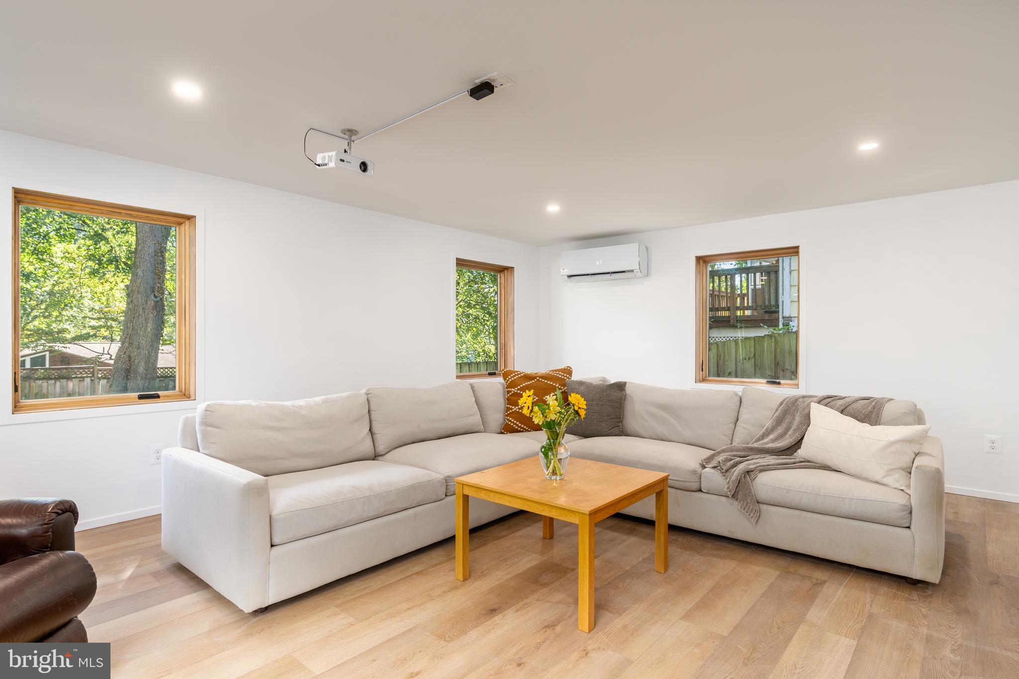 HOMEWOOD - Residential