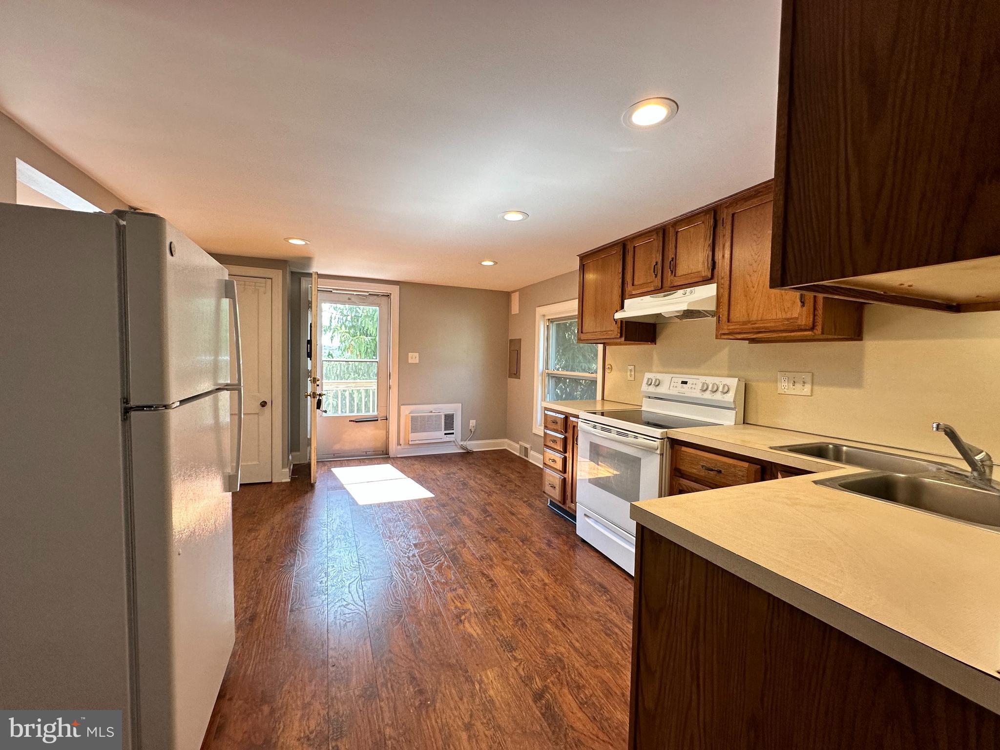 DOYLESTOWN BORO - Residential Lease