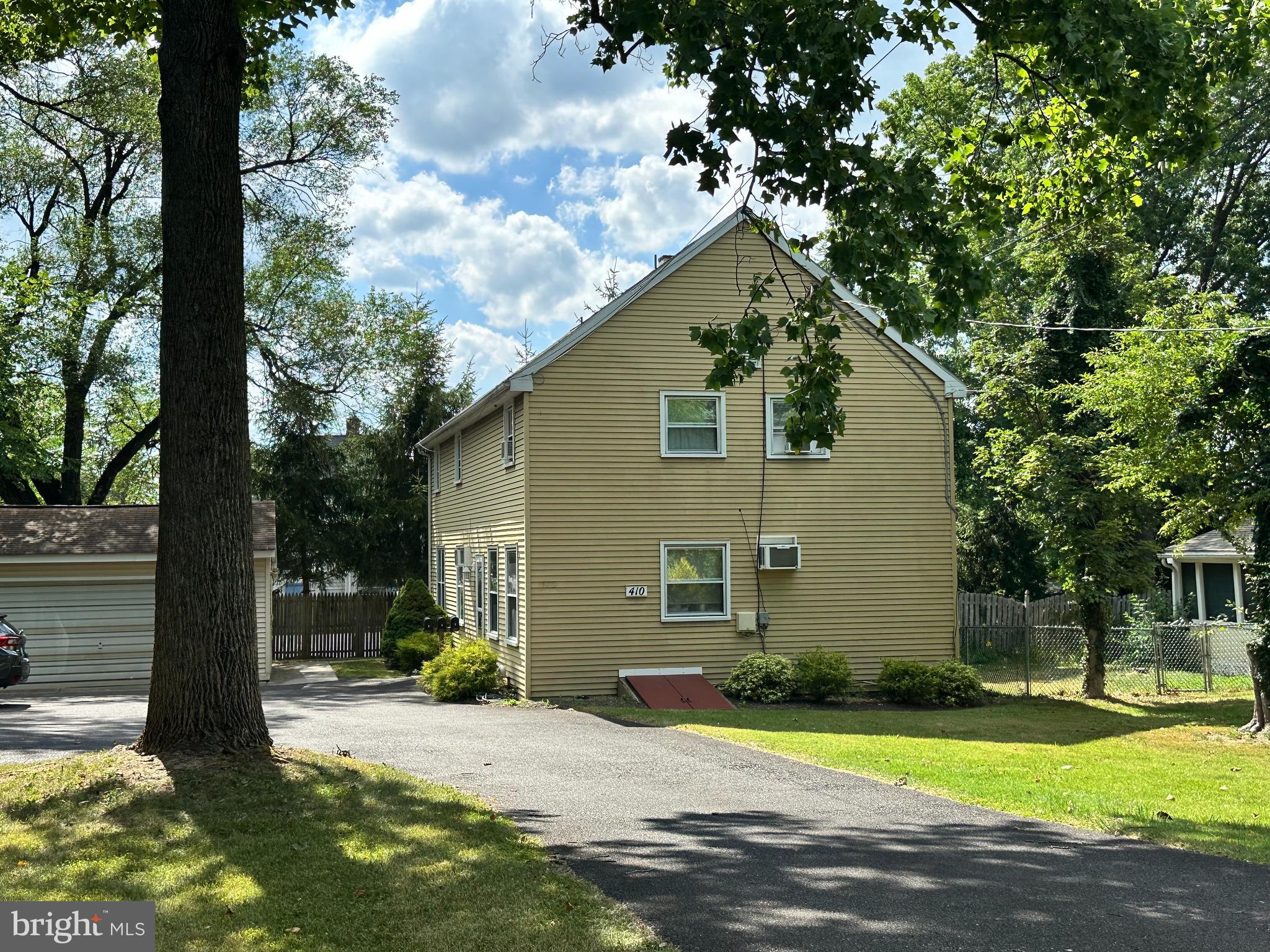 DOYLESTOWN BORO - Residential Lease