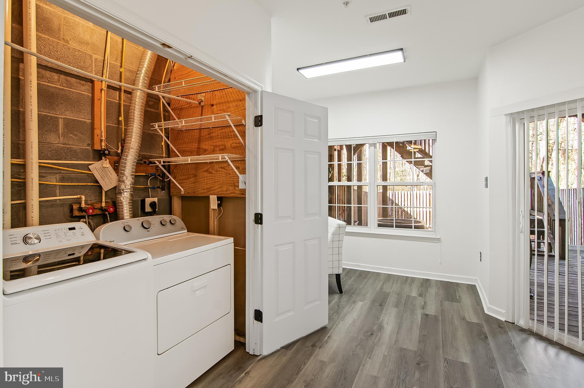 PINEY ORCHARD - Residential