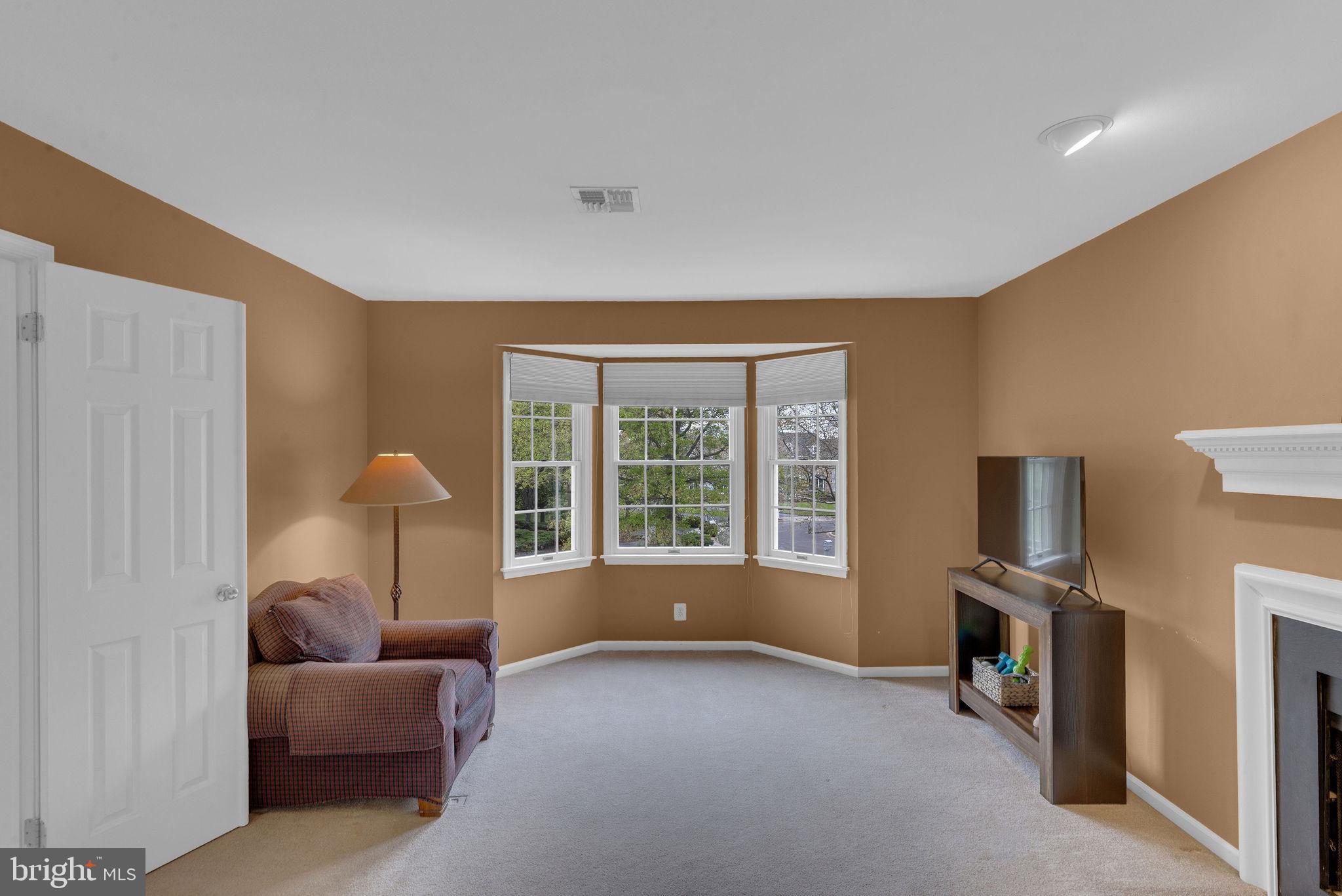 RIVERSTONE - Residential