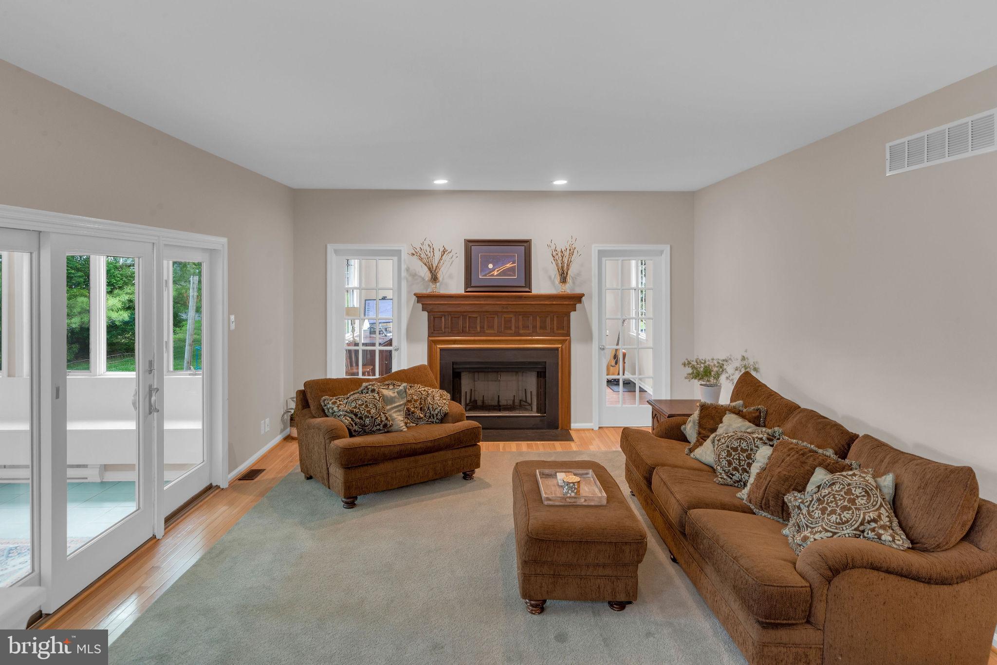 RIVERSTONE - Residential