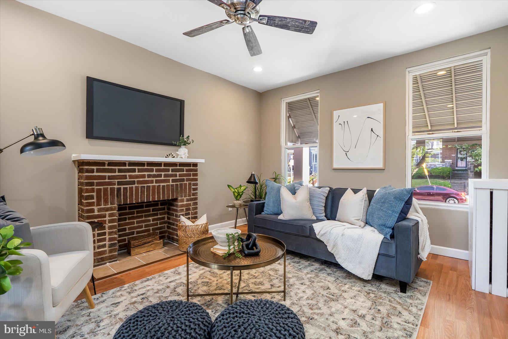 LAKE MONTEBELLO - Residential