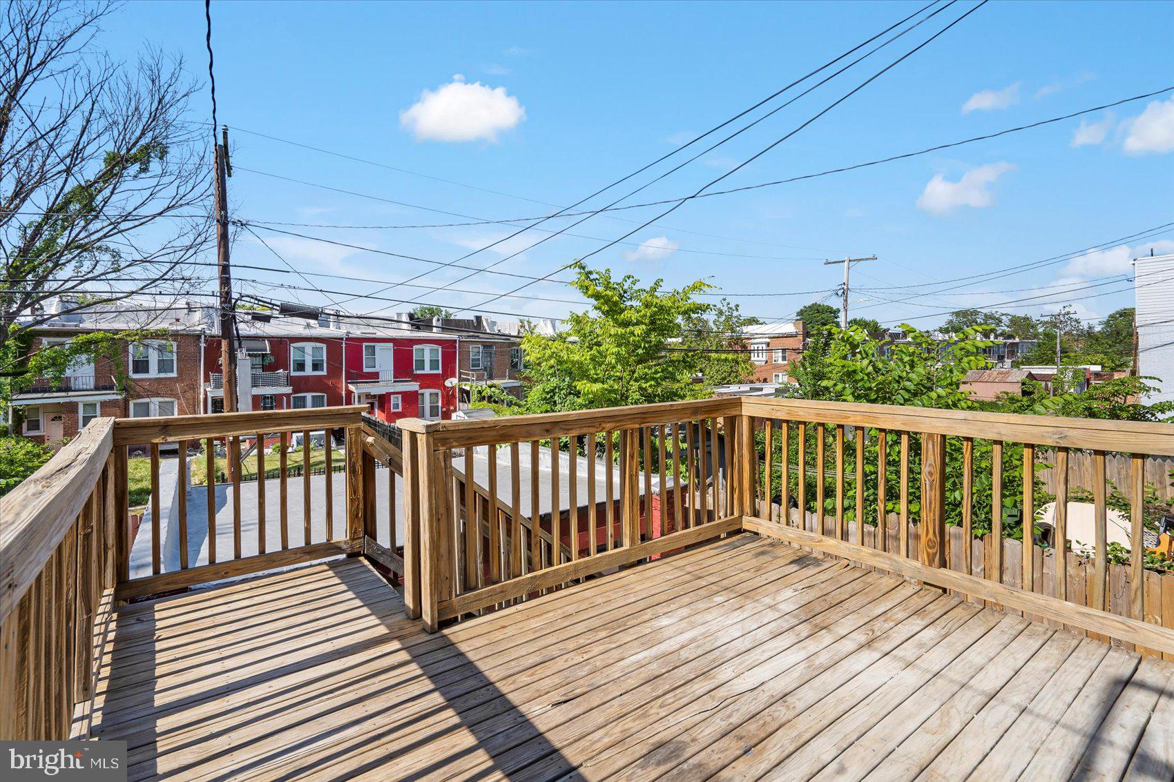 LAKE MONTEBELLO - Residential