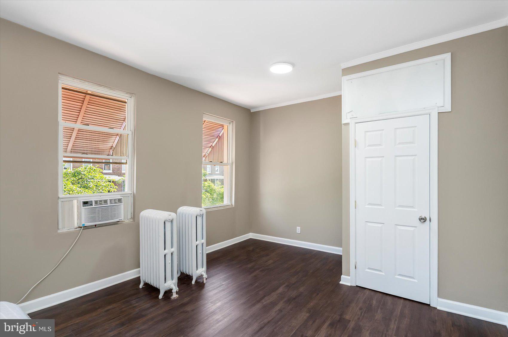 LAKE MONTEBELLO - Residential