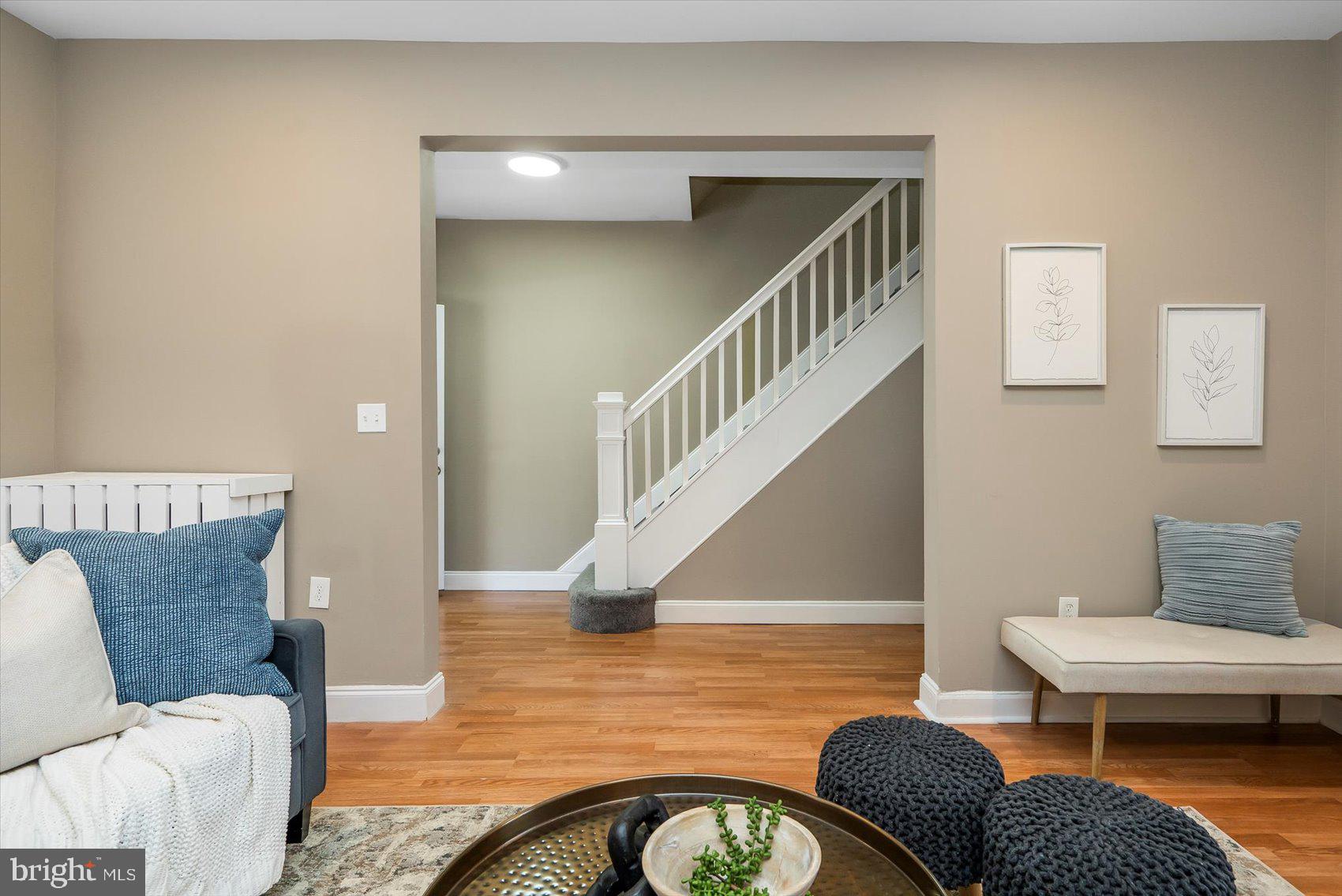 LAKE MONTEBELLO - Residential