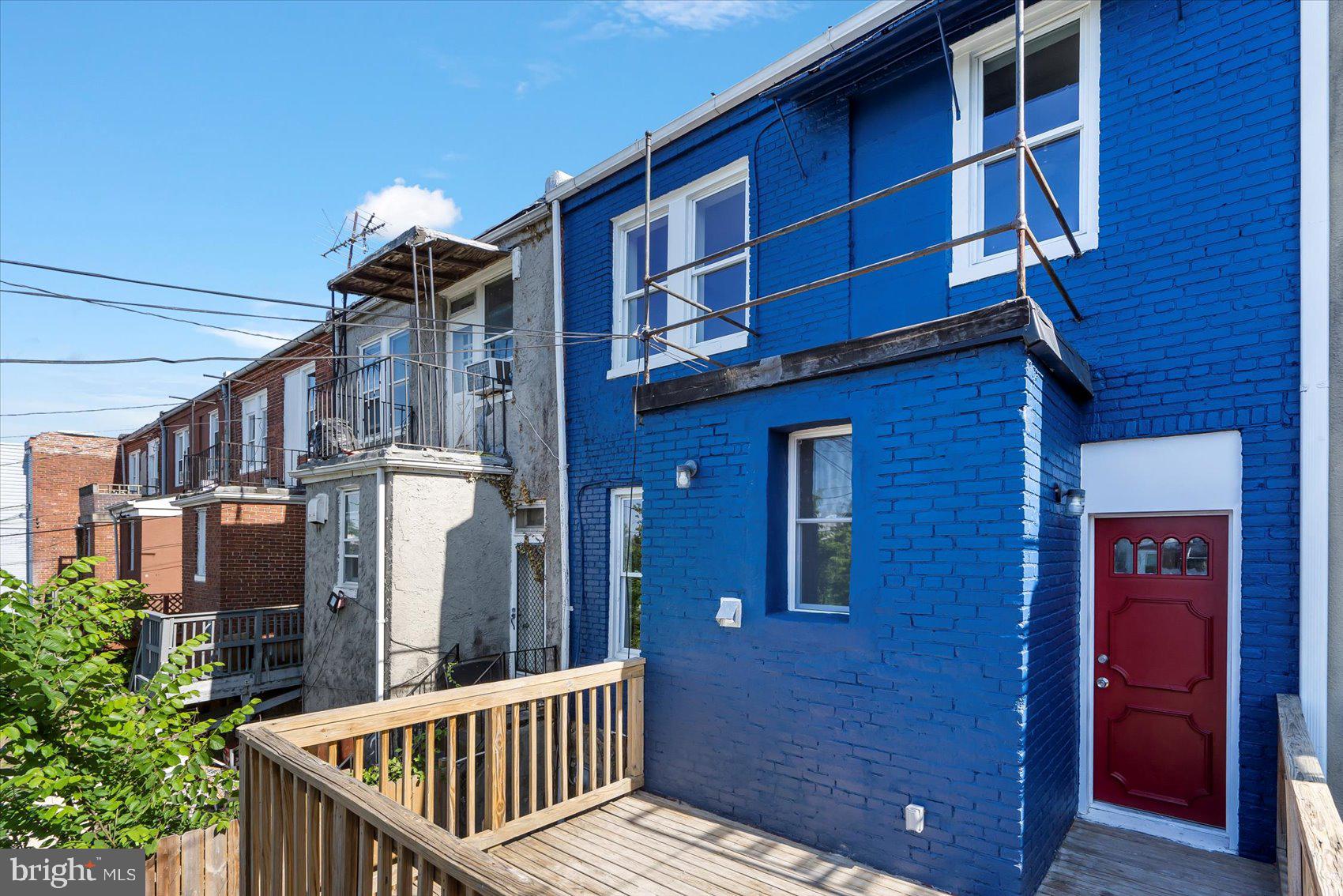 LAKE MONTEBELLO - Residential