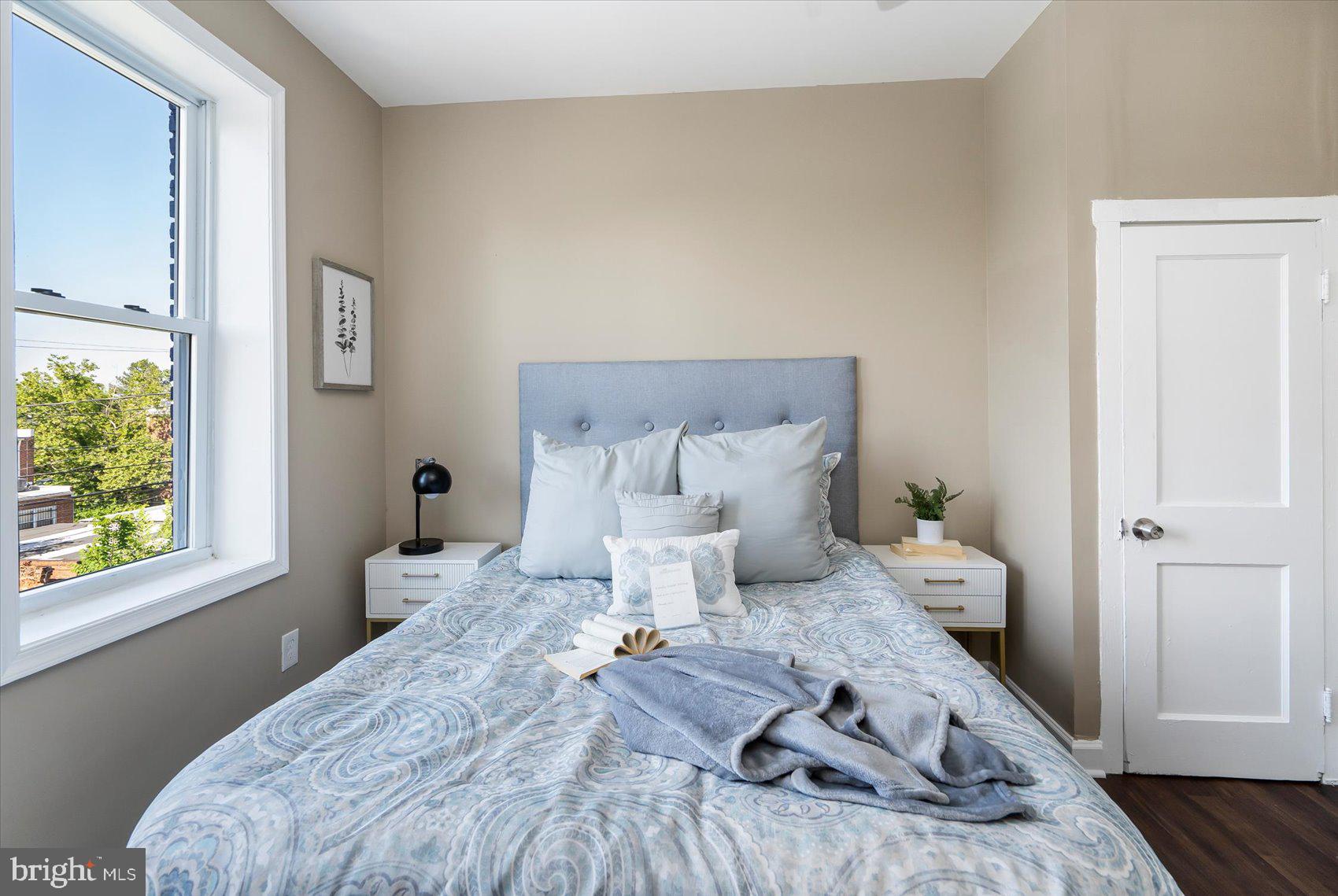 LAKE MONTEBELLO - Residential