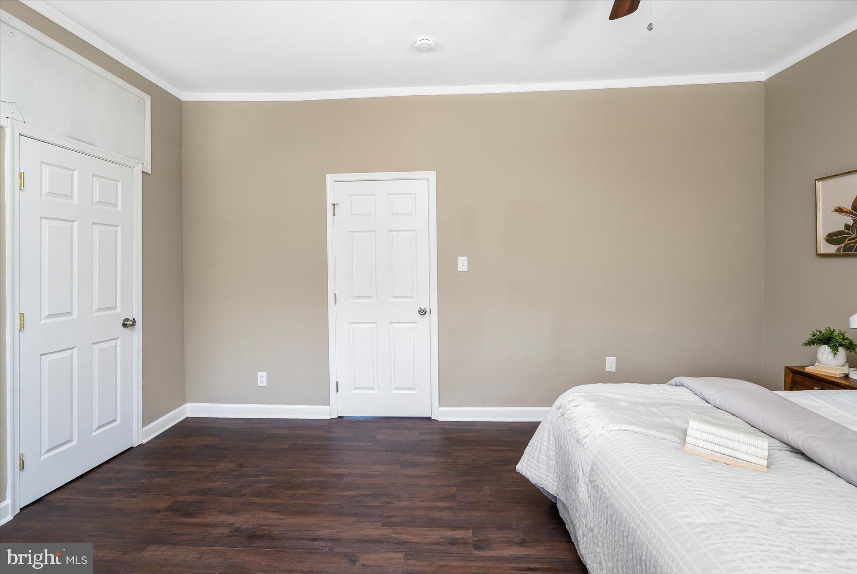 LAKE MONTEBELLO - Residential