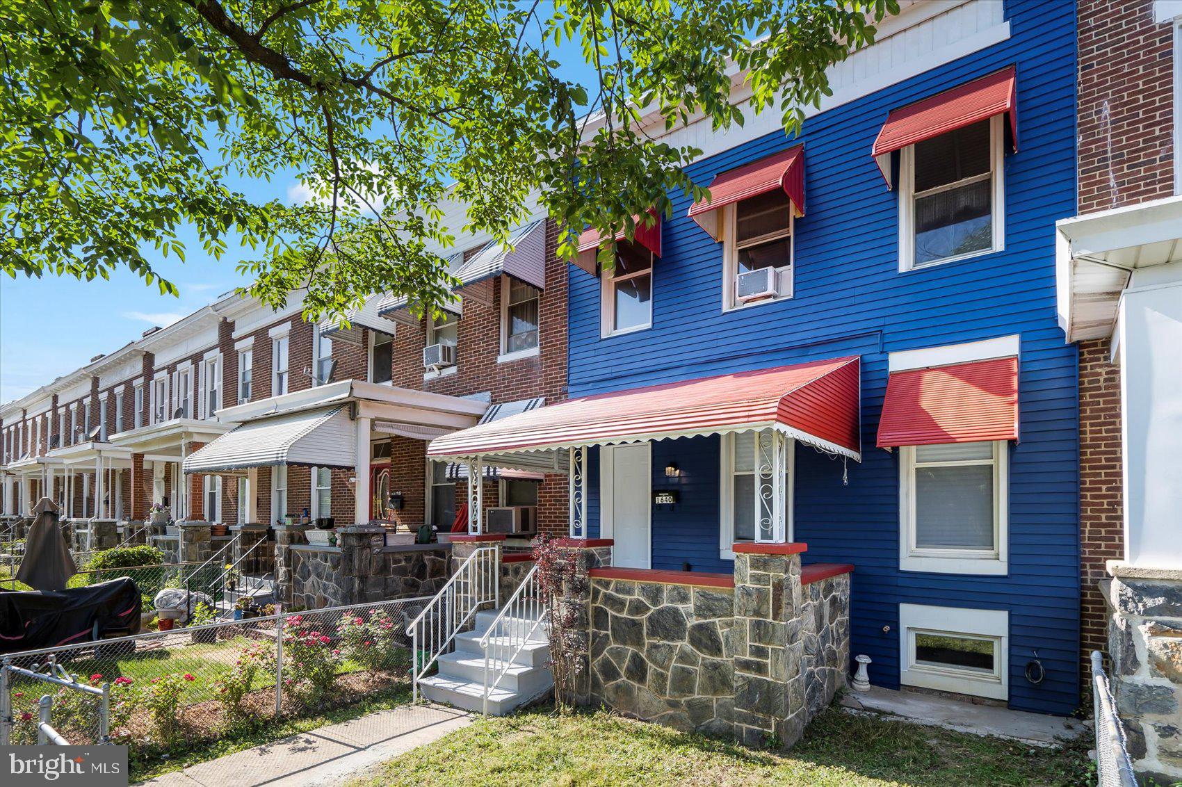 LAKE MONTEBELLO - Residential