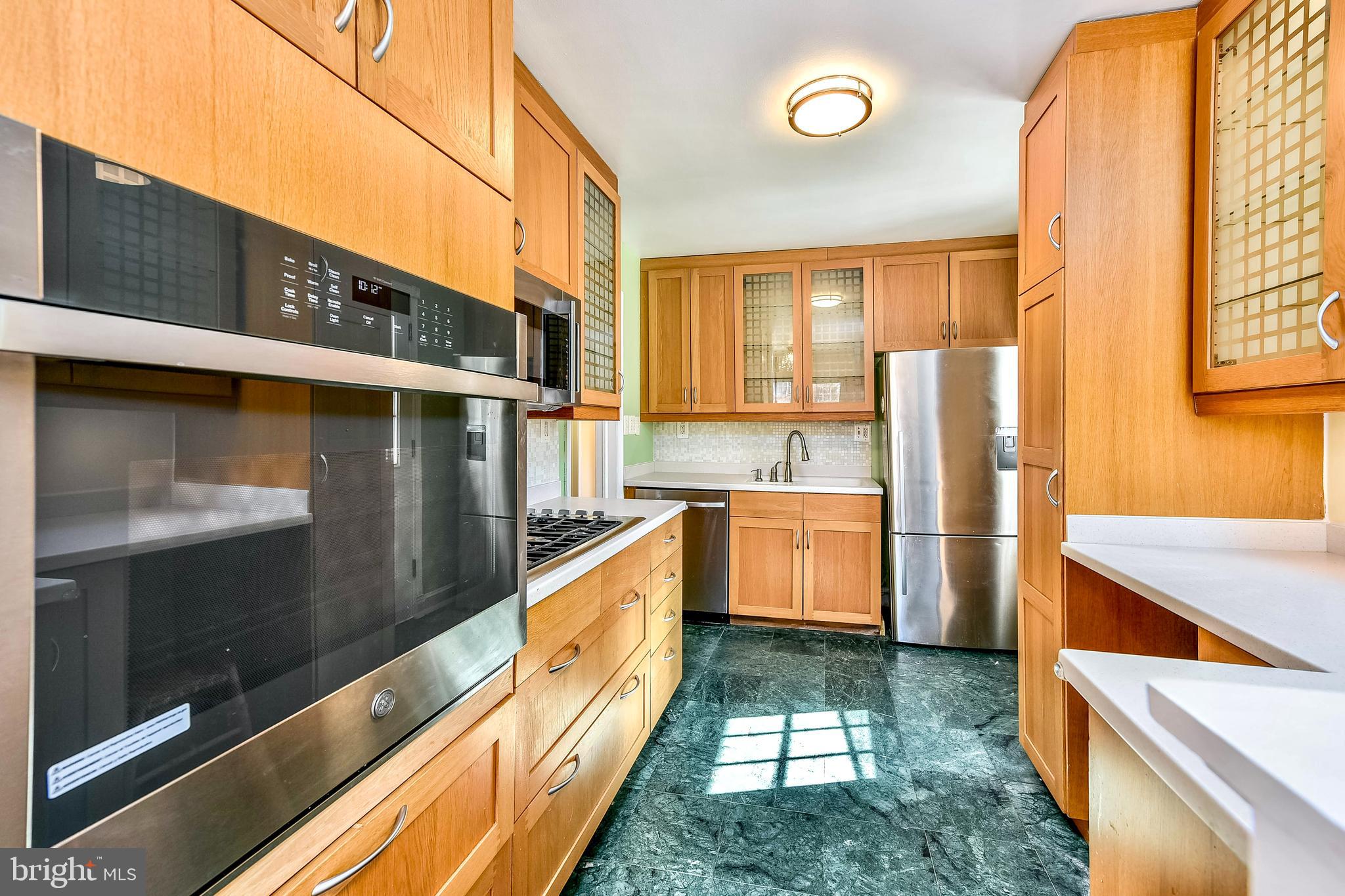 BROYHILL HEIGHTS - Residential Lease