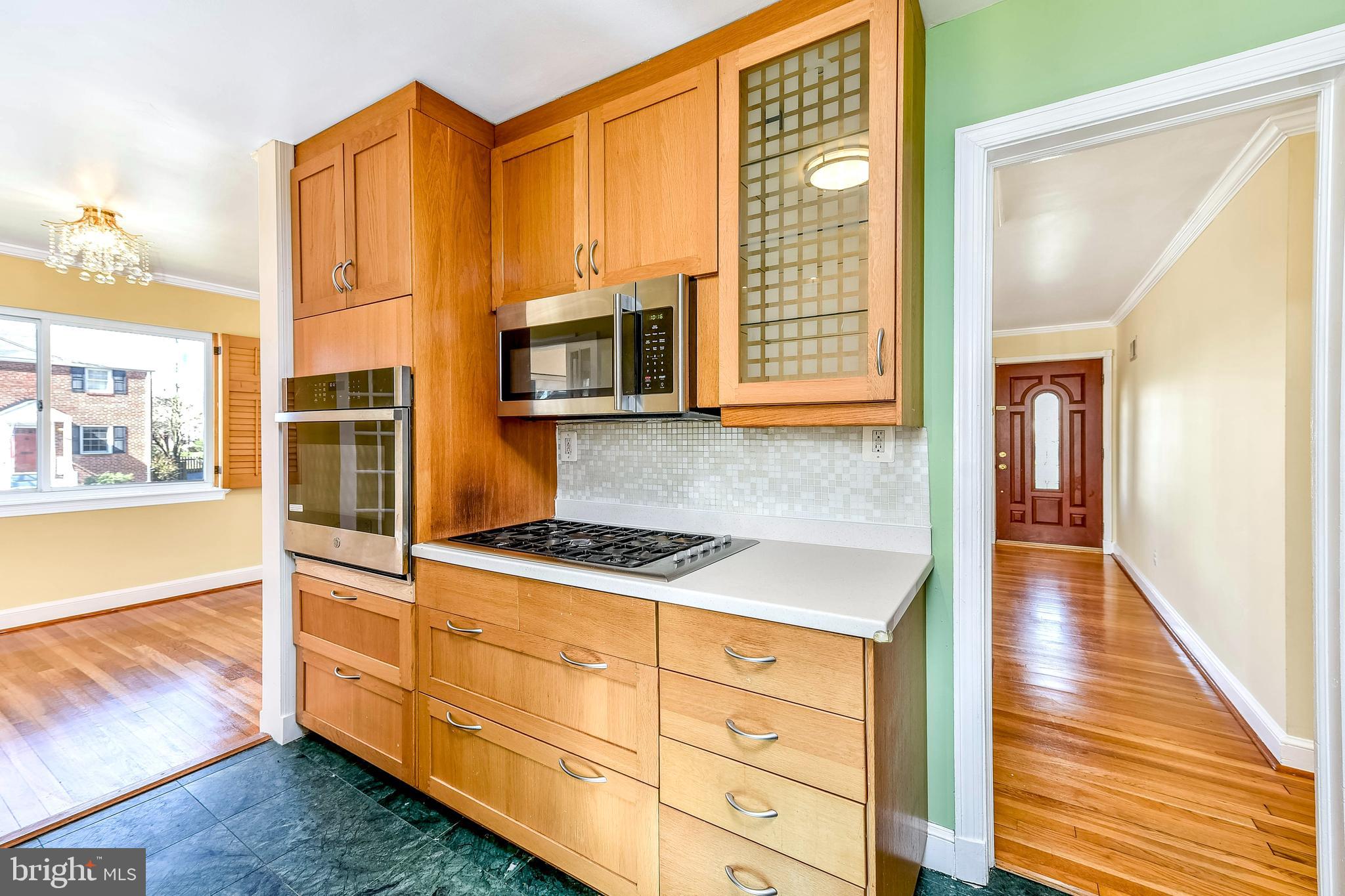 BROYHILL HEIGHTS - Residential Lease